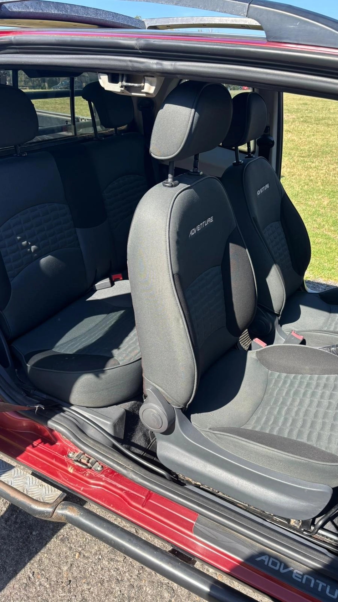 Fiat Strada Adventure cabina doble tres puertas 1.6