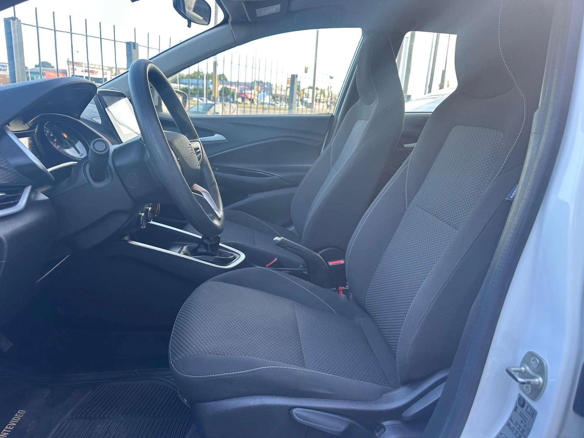 Chevrolet Onix LT 1.0