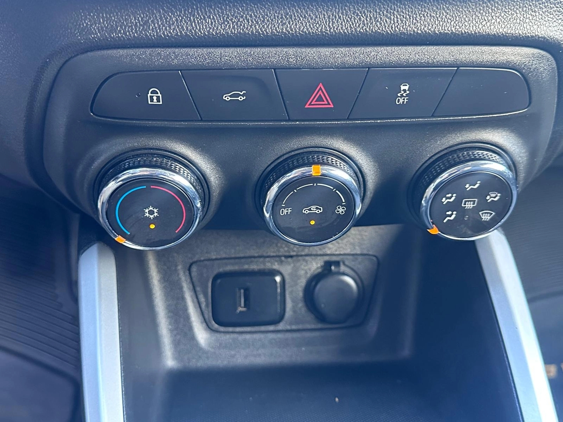 Chevrolet Onix LT 1.0