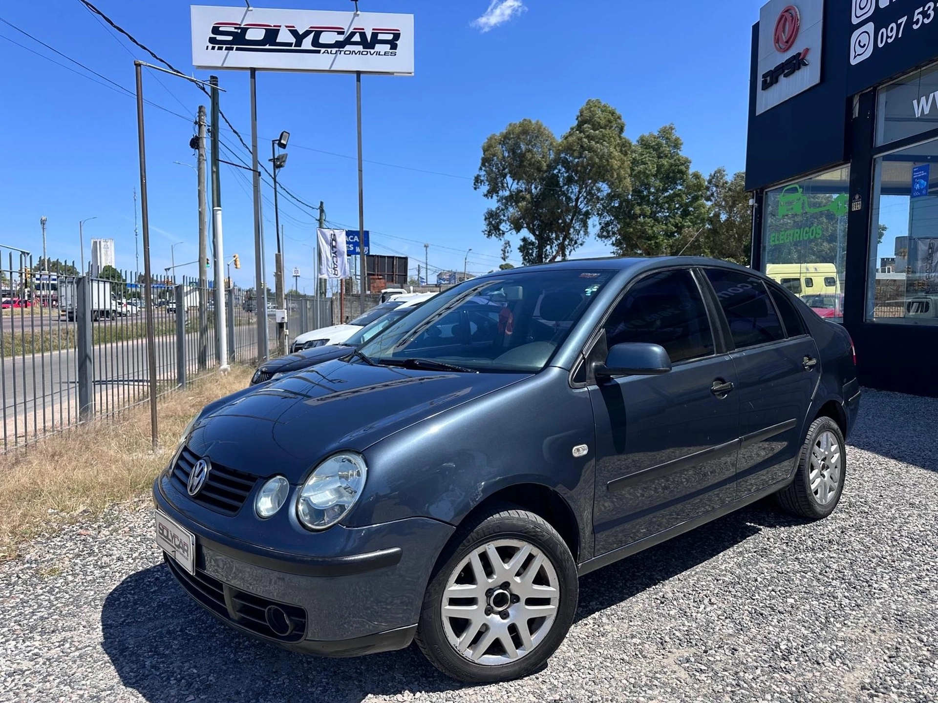 Volkswagen Polo FULL