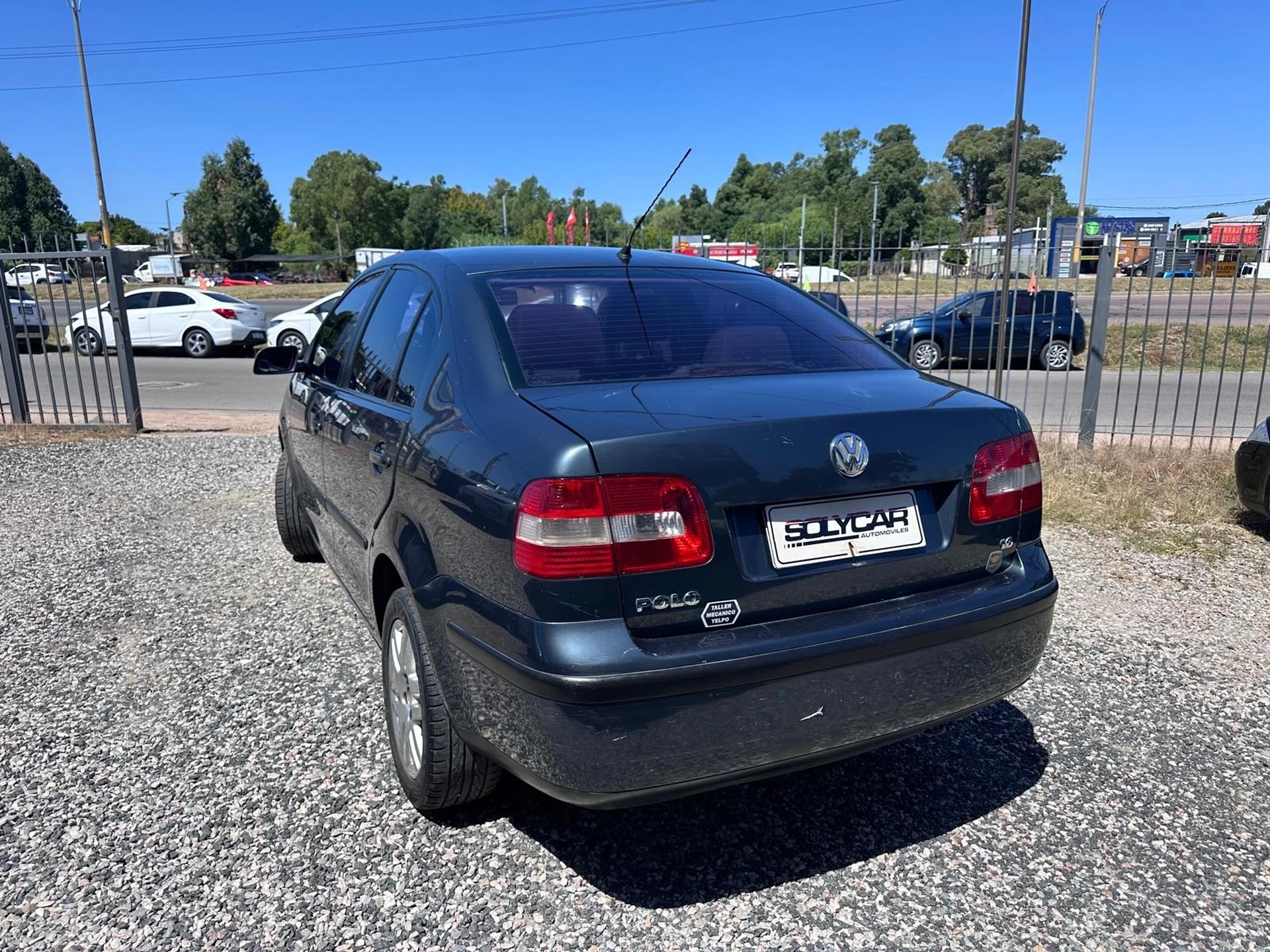 Volkswagen Polo FULL