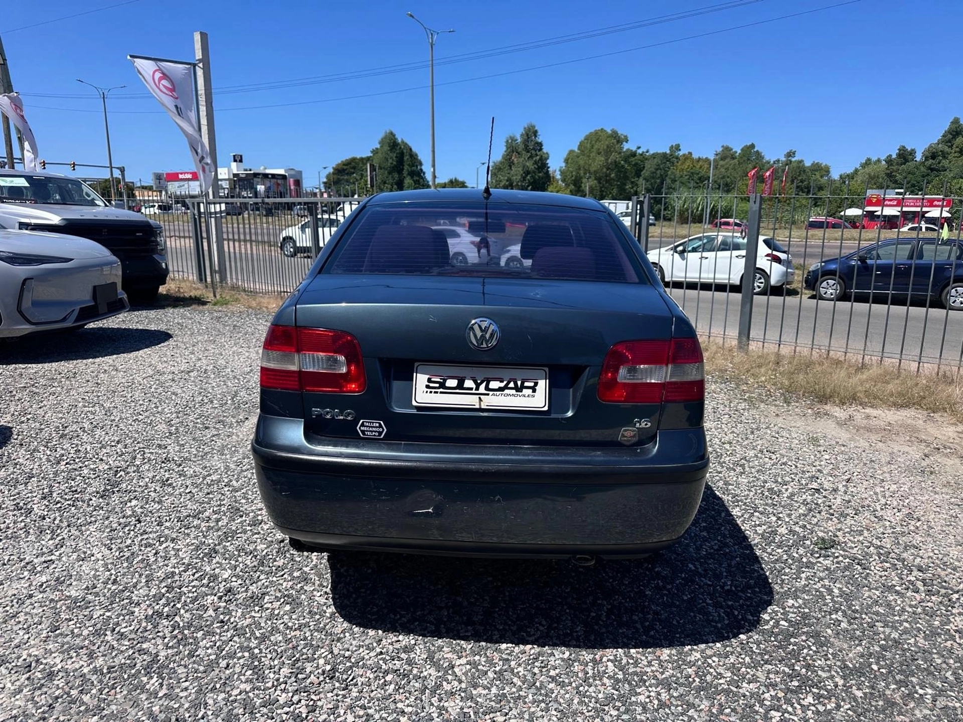 Volkswagen Polo FULL