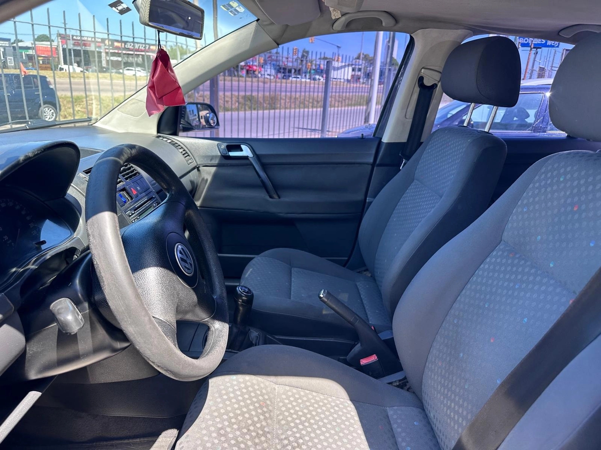 Volkswagen Polo FULL