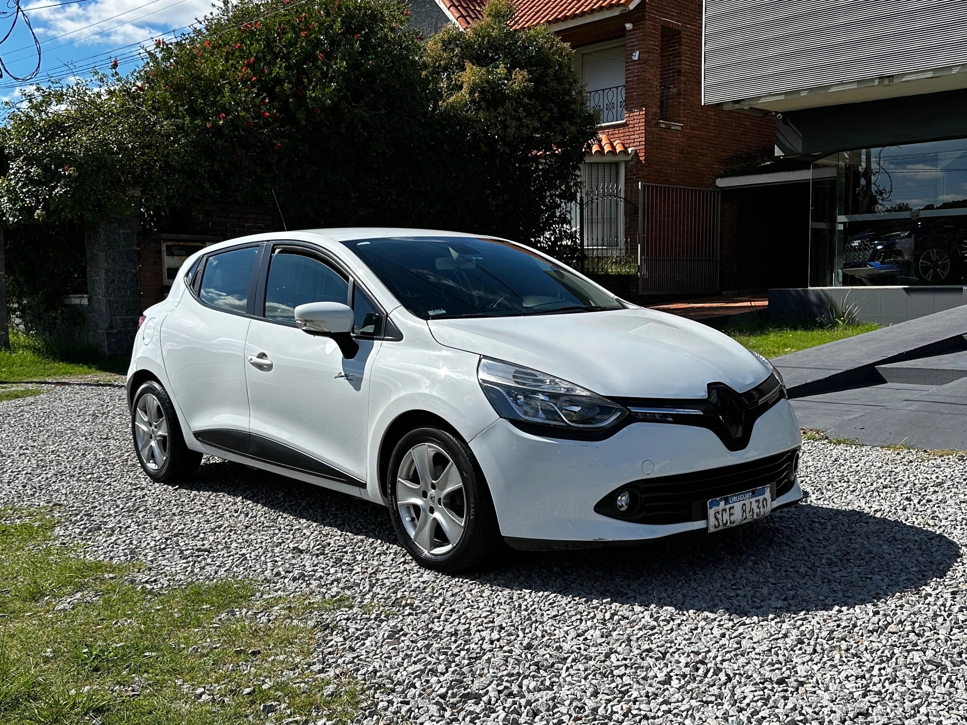 Renault Clio IV Expression 1.2 16v