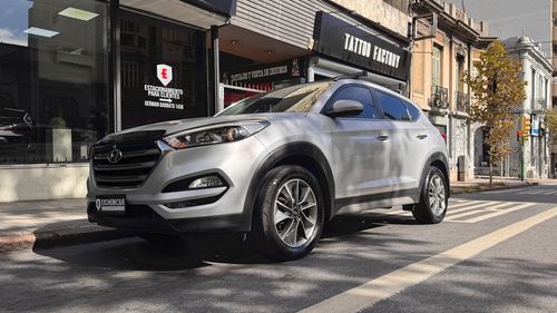 Hyundai Tucson 1.6T UNICA EN SU ESTADO!