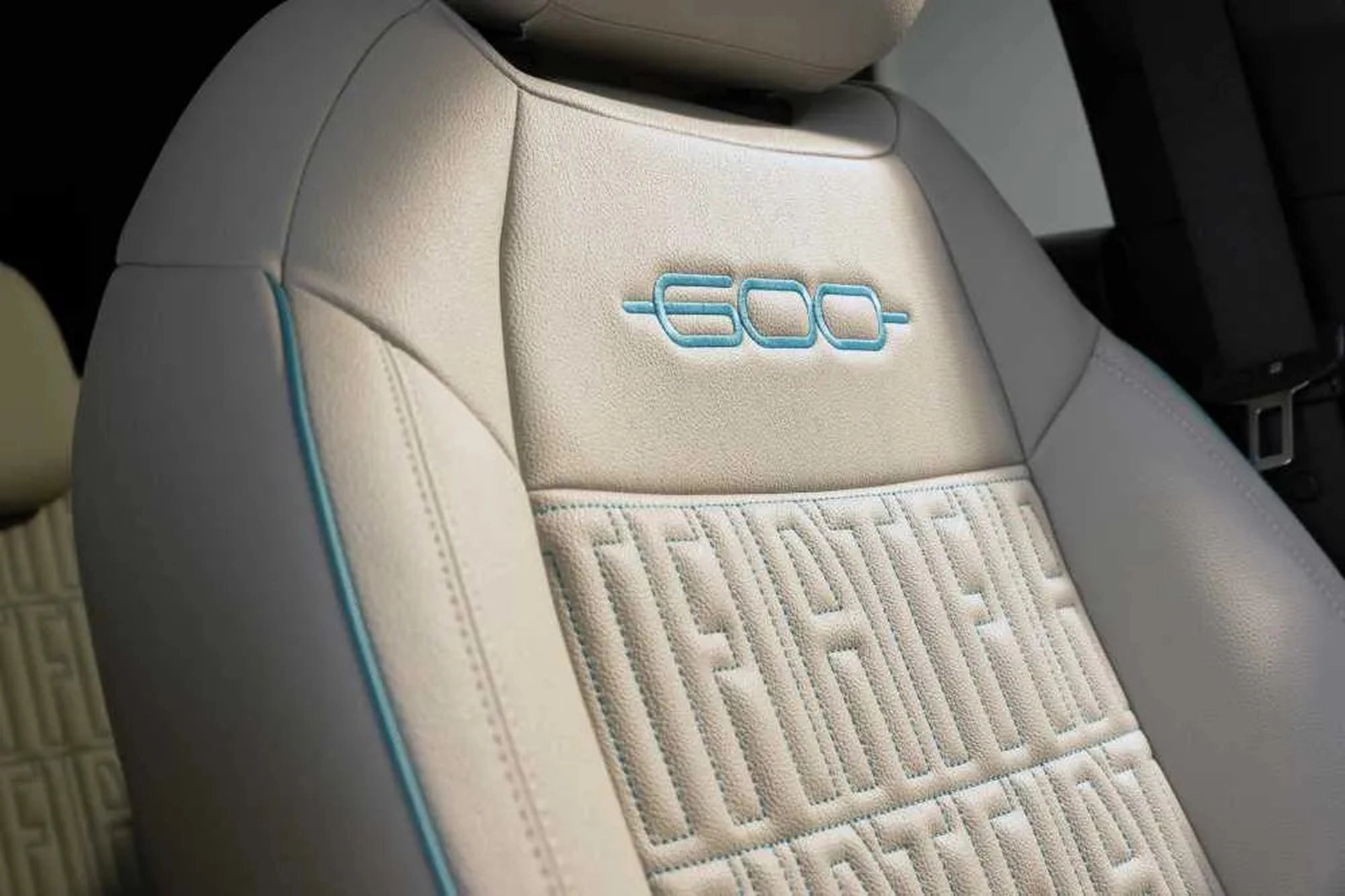 Fiat 600e 0.0 (54 Kwh)