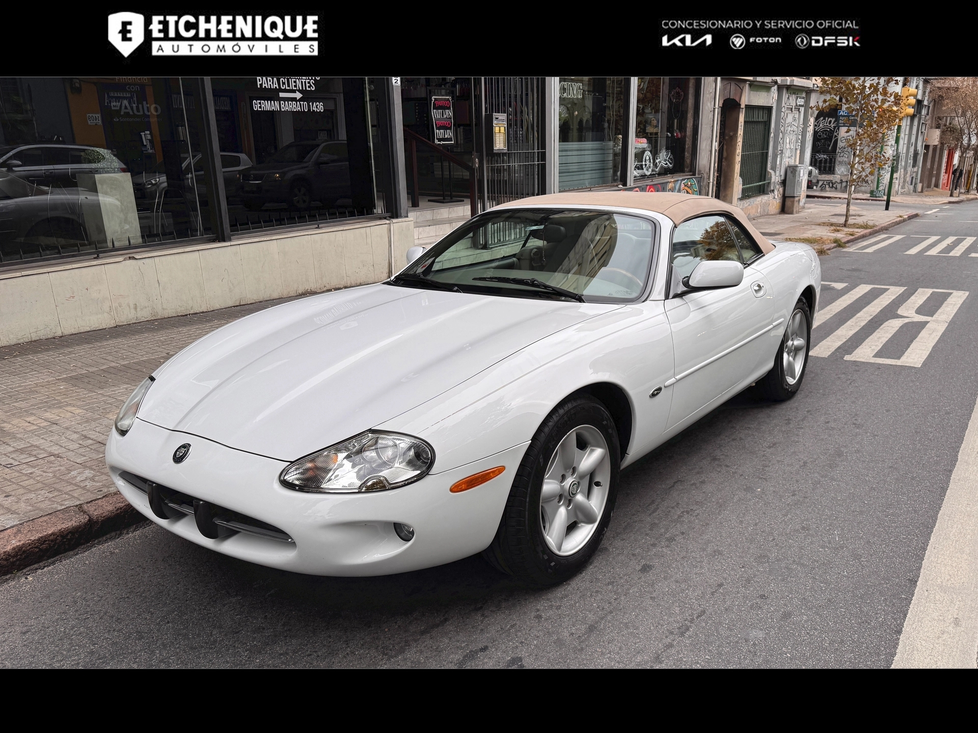 JAGUAR XK8 CONVERTIBLE, EXCELENTE ESTADO, UNICO EN URUGUAY