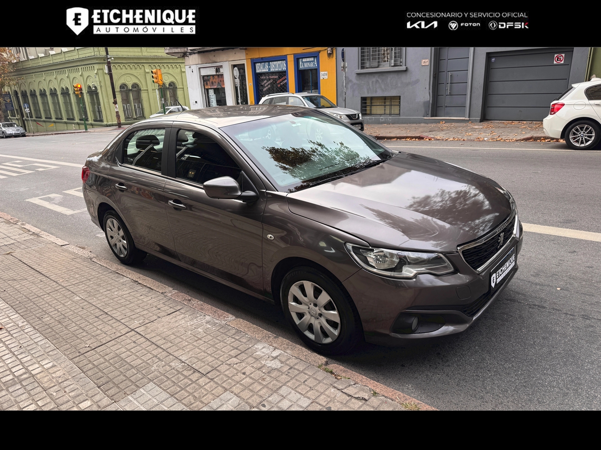Peugeot 301 1.2