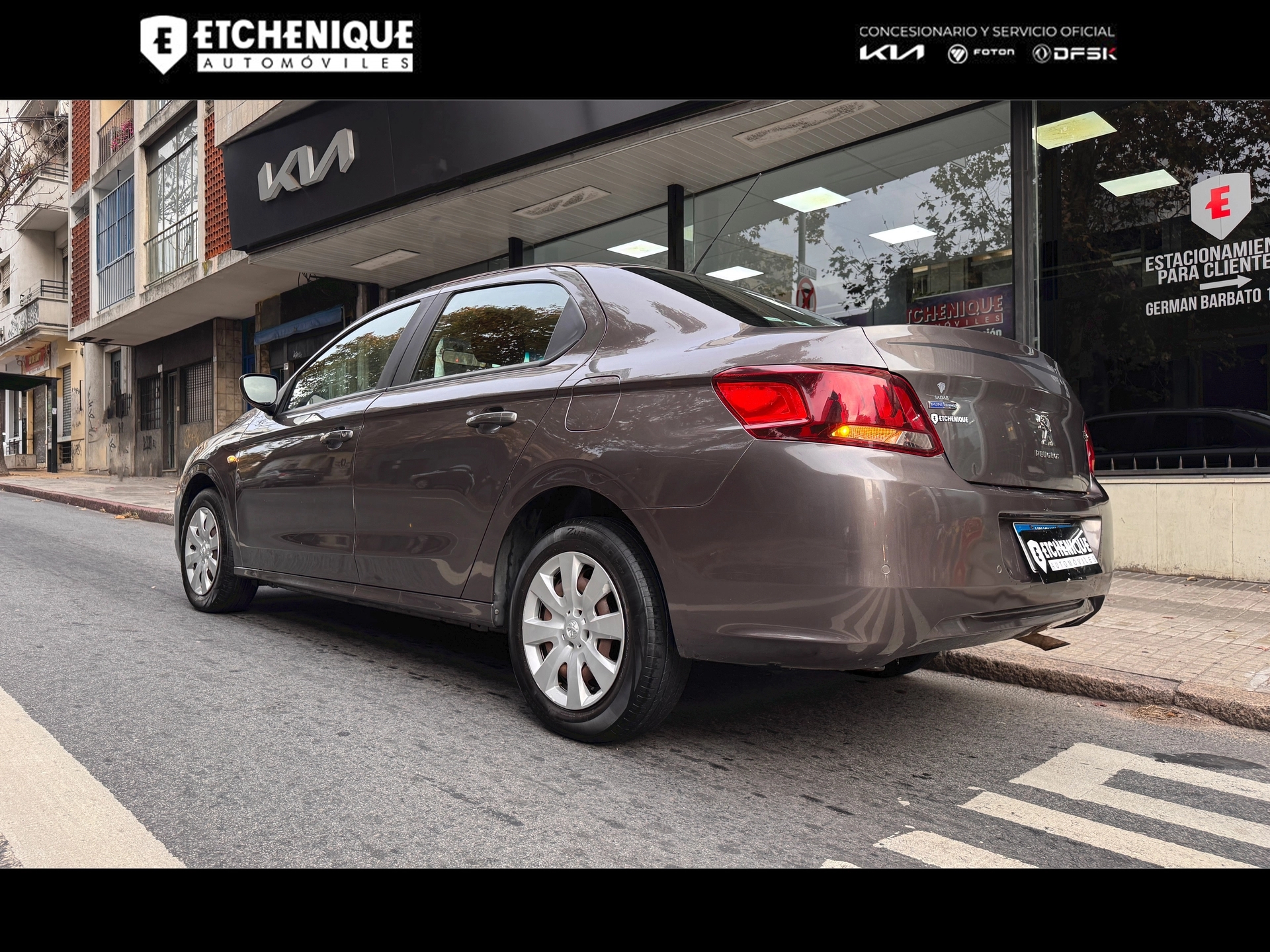 Peugeot 301 1.2