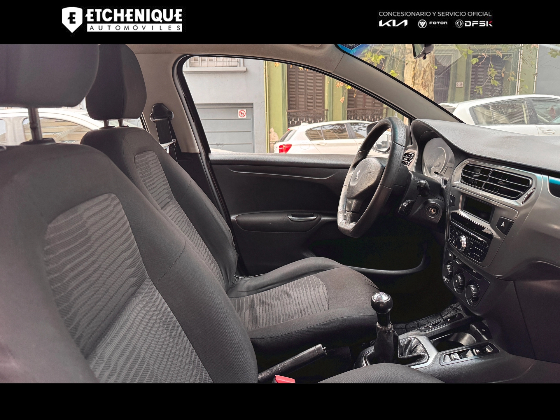 Peugeot 301 1.2