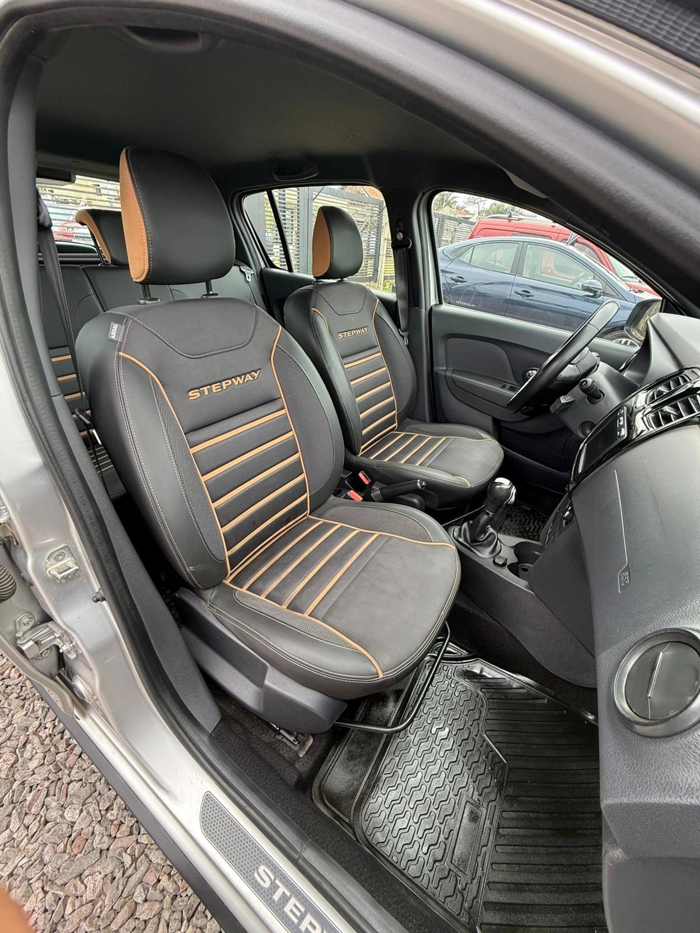 Renault Sandero Stepway Intense 1.6