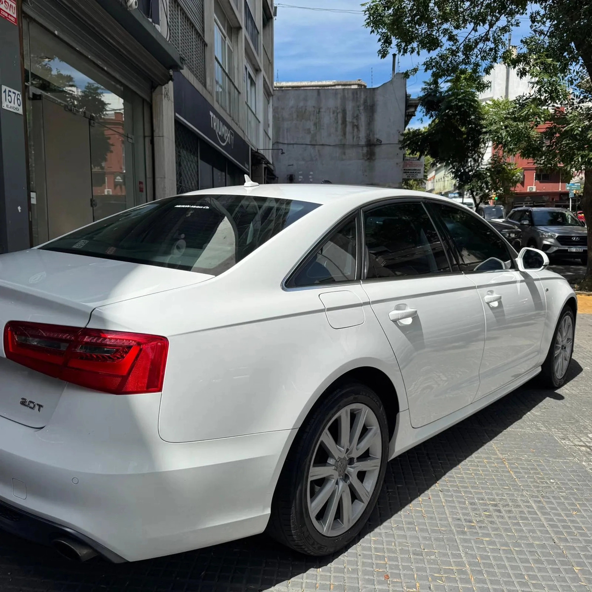 Audi A6 2.0 Año 2013 - Hilton Motors Co.