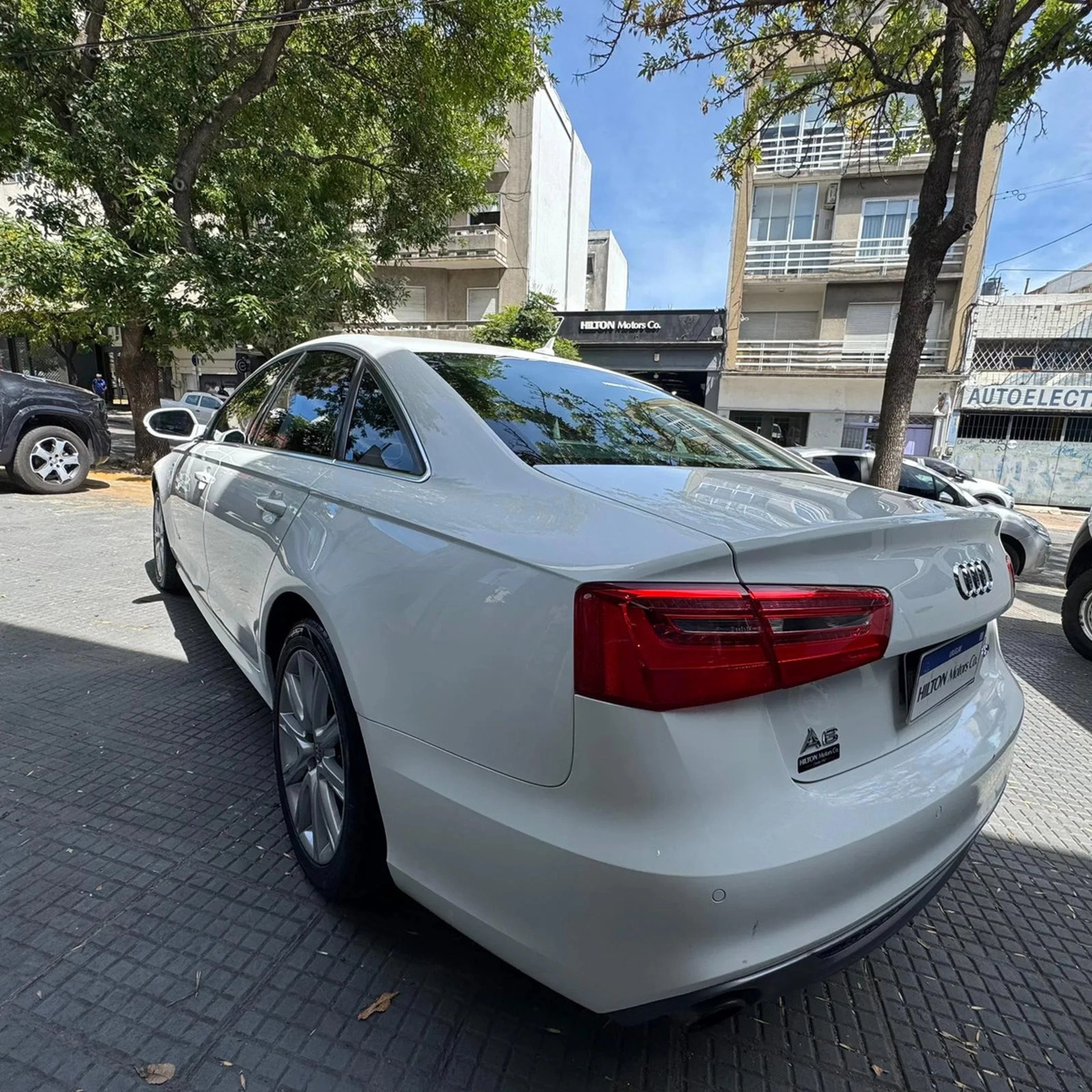 Audi A6 2.0 Año 2013 - Hilton Motors Co.