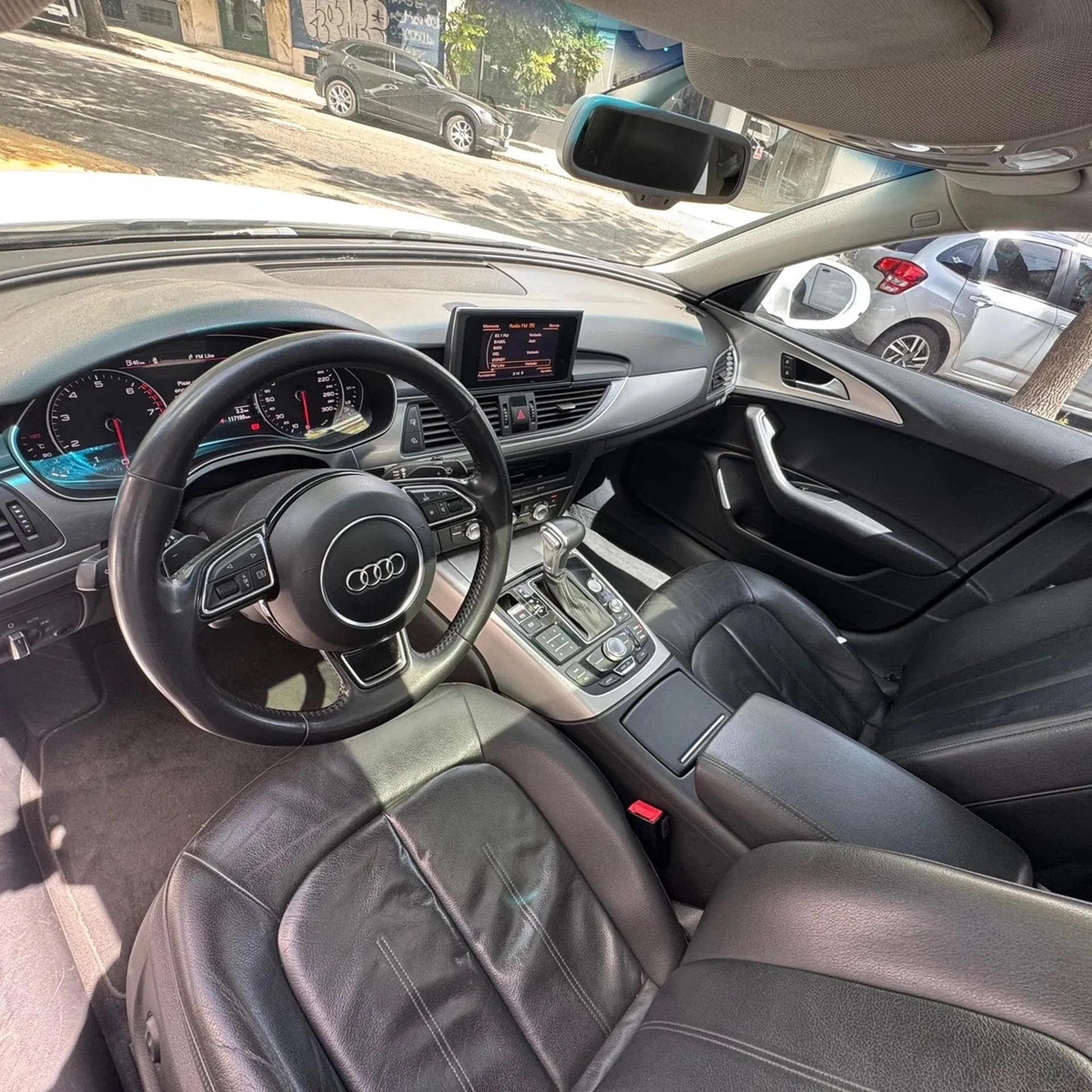 Audi A6 2.0 Año 2013 - Hilton Motors Co.