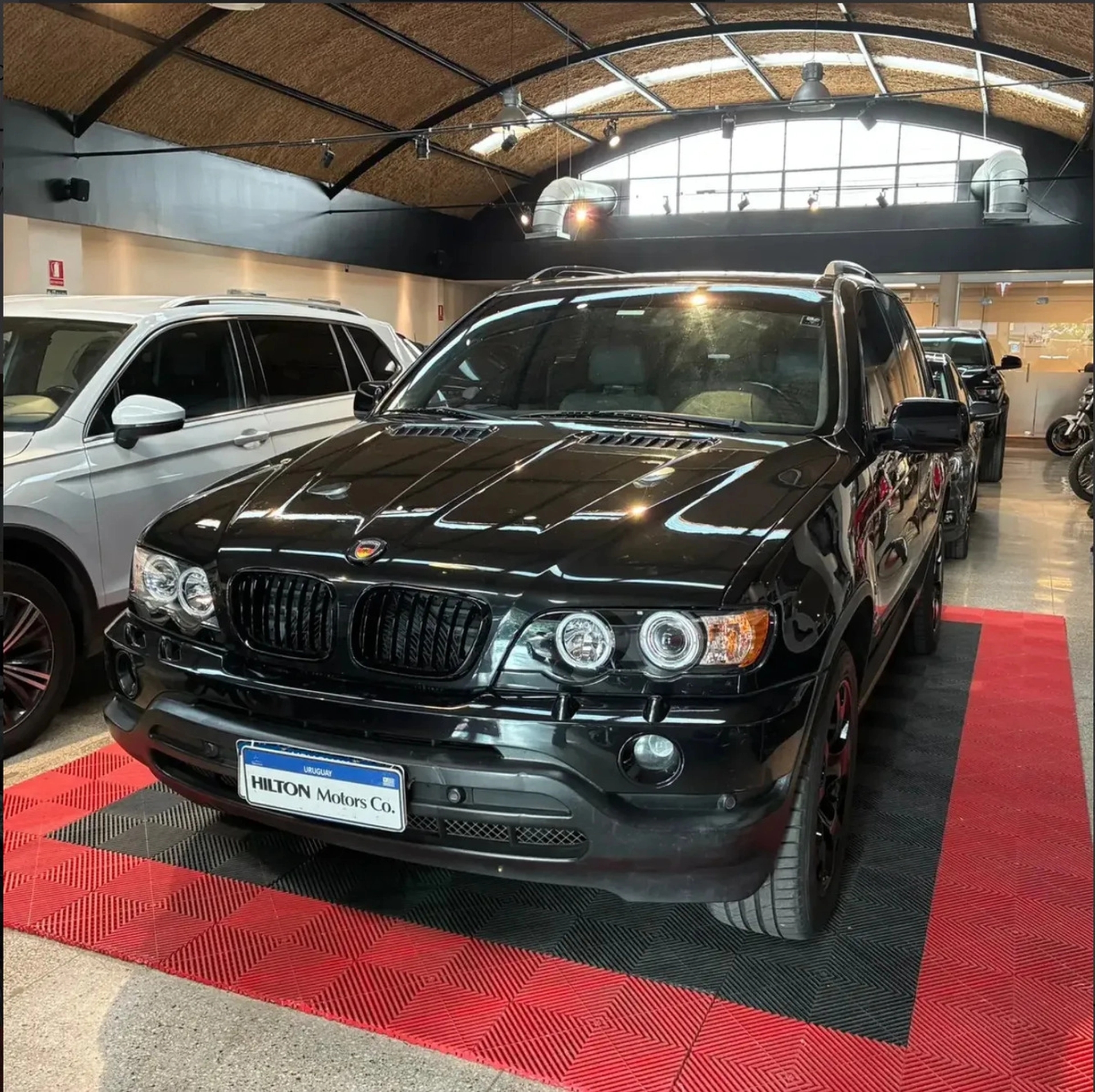 Bmw X5 V8 4.4 - Hilton Motors Co.