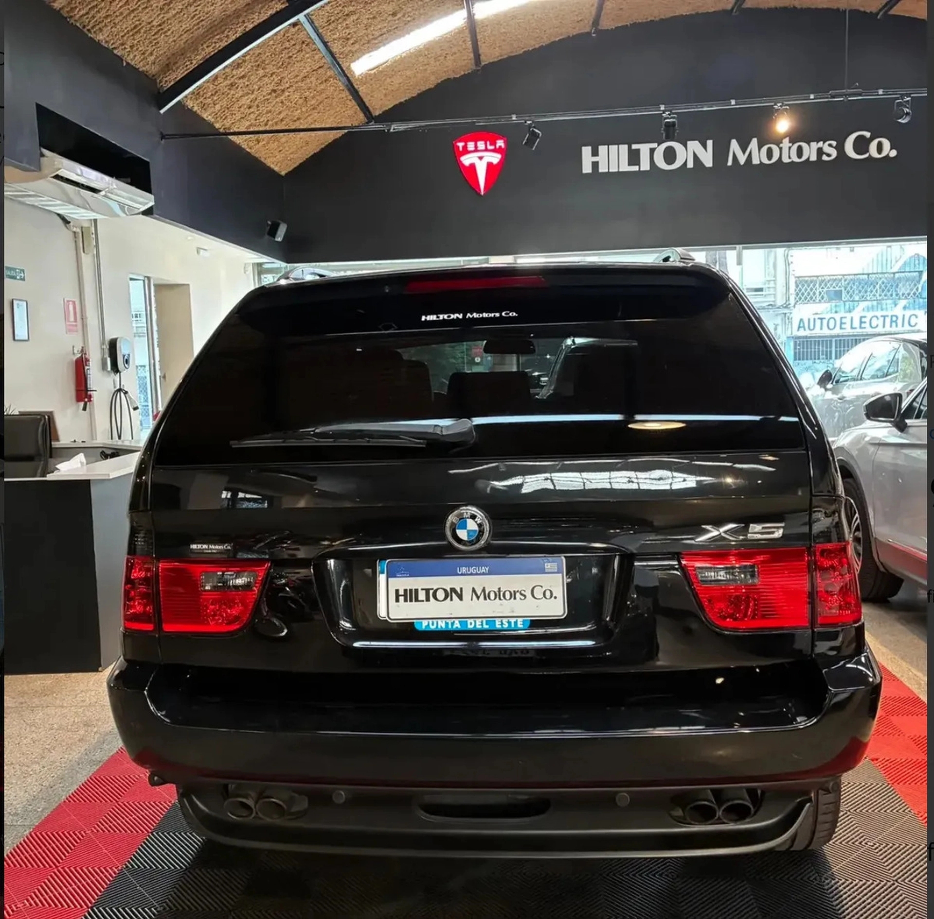 Bmw X5 V8 4.4 - Hilton Motors Co.