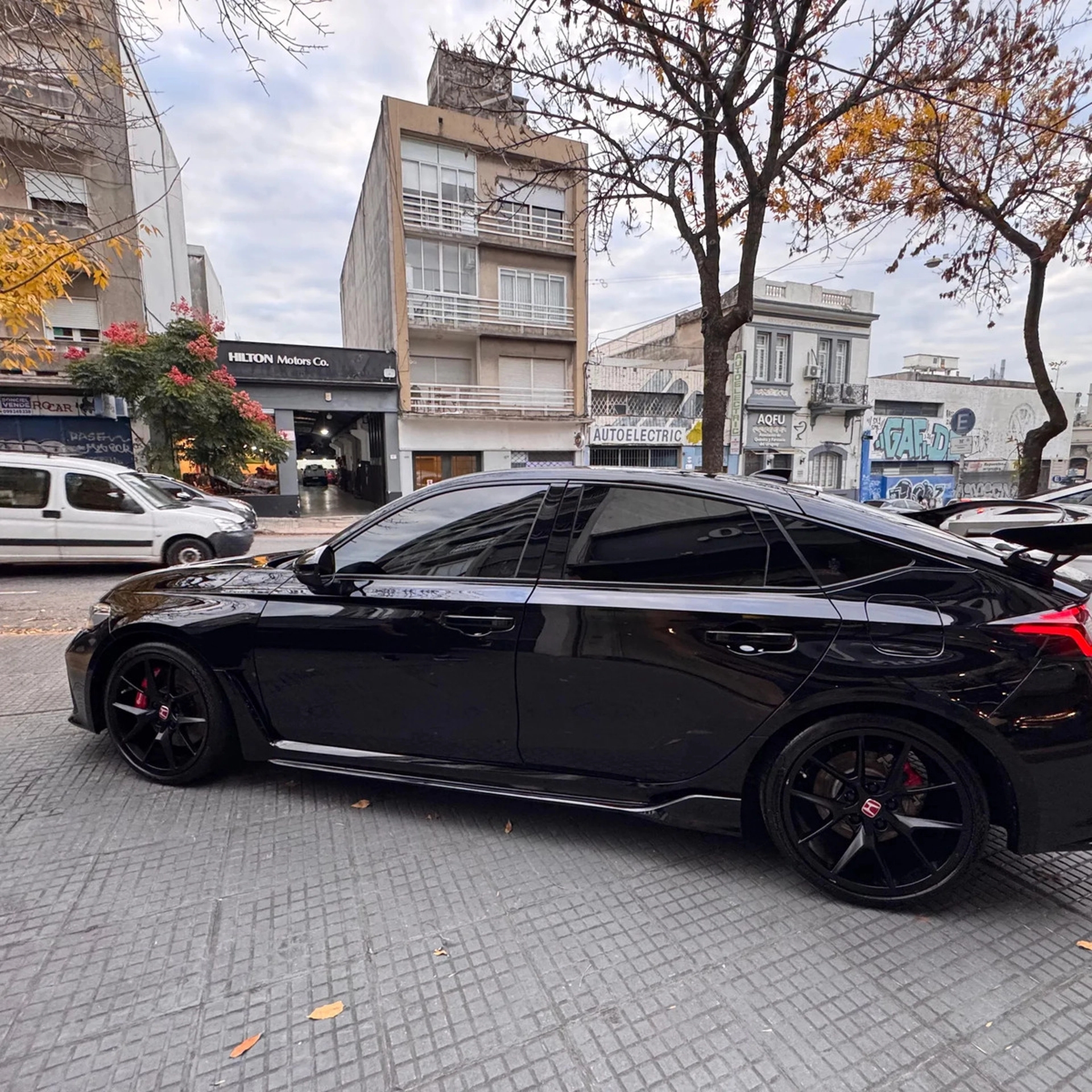 Honda Civic Type R 2.0 Turbo - Hilton Motors Co.