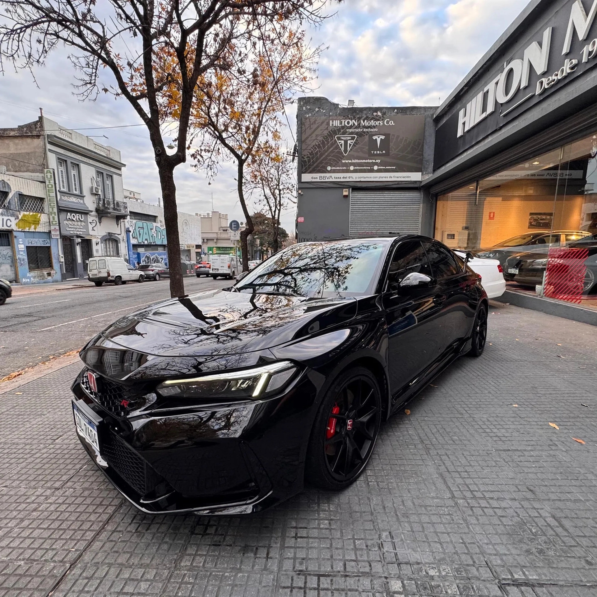 Honda Civic Type R 2.0 Turbo - Hilton Motors Co.