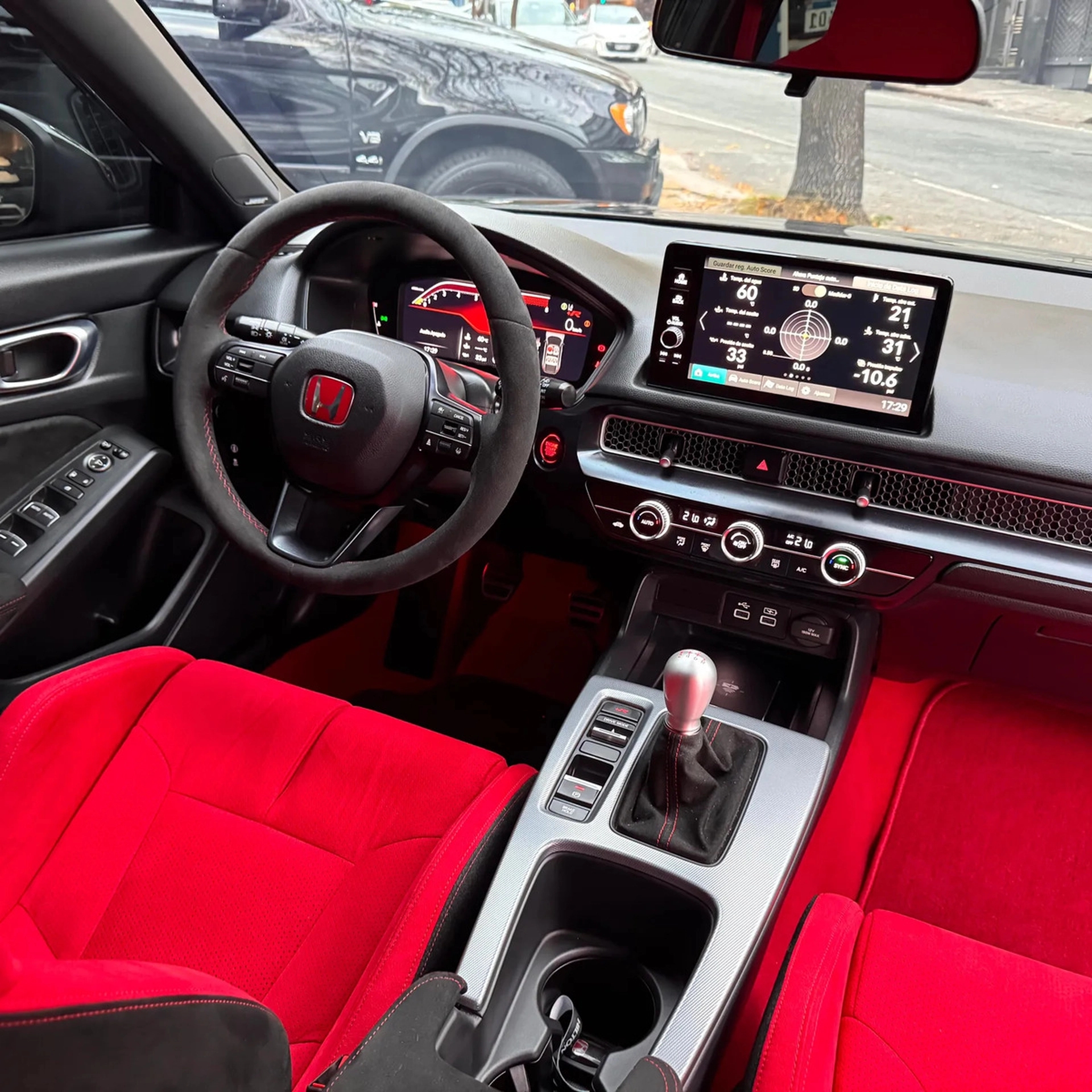 Honda Civic Type R 2.0 Turbo - Hilton Motors Co.