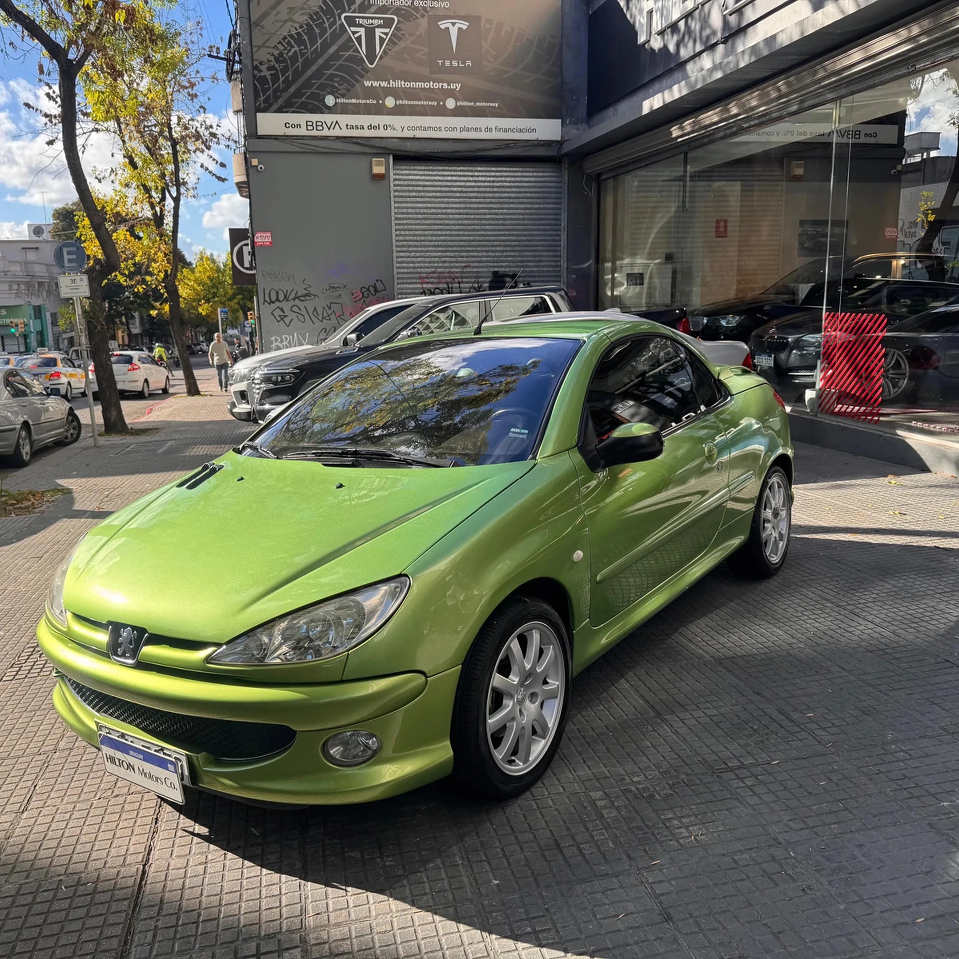 Peugeot 206 Cabriolet, Descapotable - Hilton Motors Co.