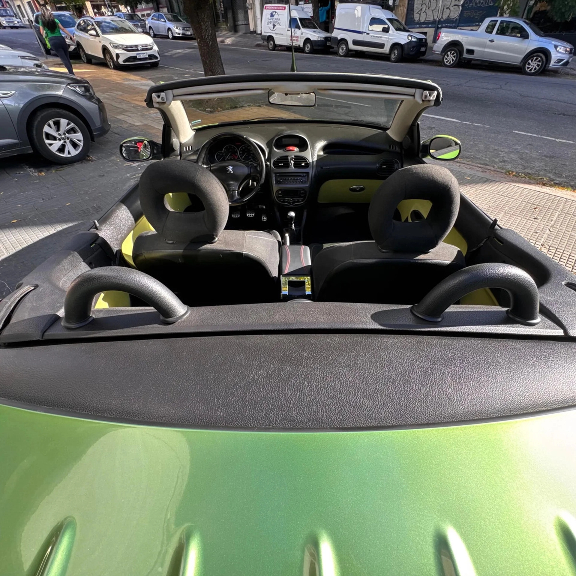 Peugeot 206 Cabriolet, Descapotable - Hilton Motors Co.