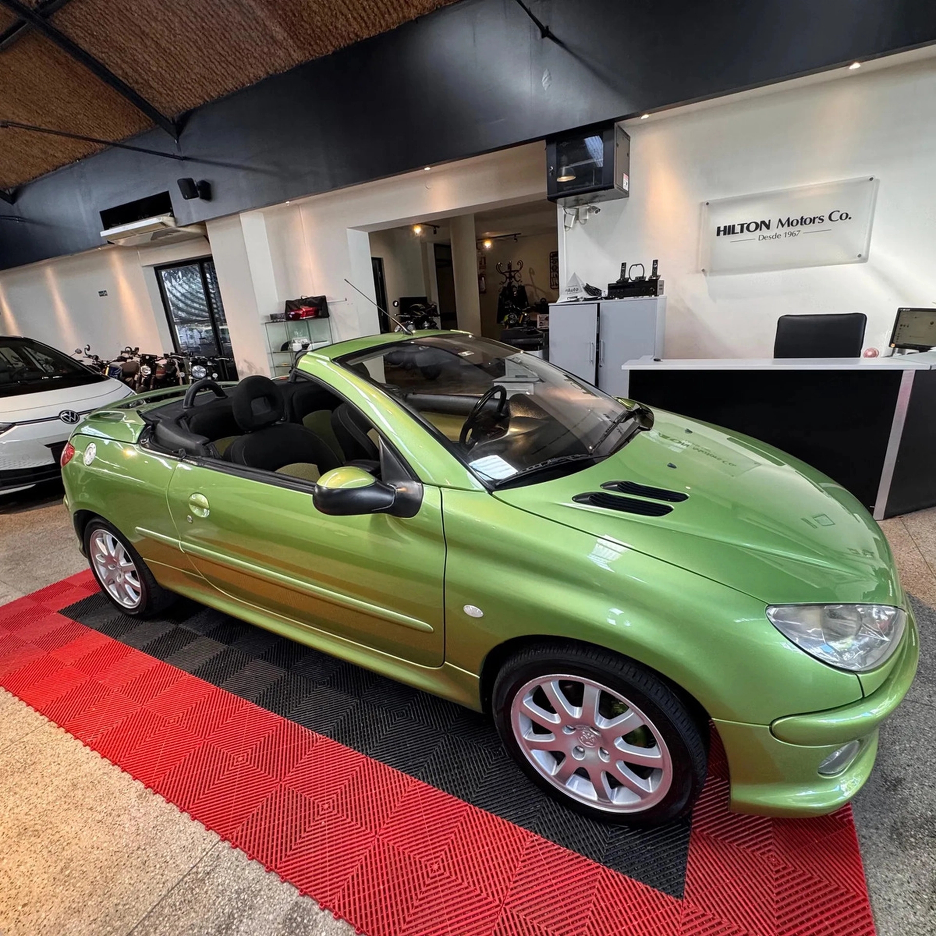 Peugeot 206 Cabriolet, Descapotable - Hilton Motors Co.
