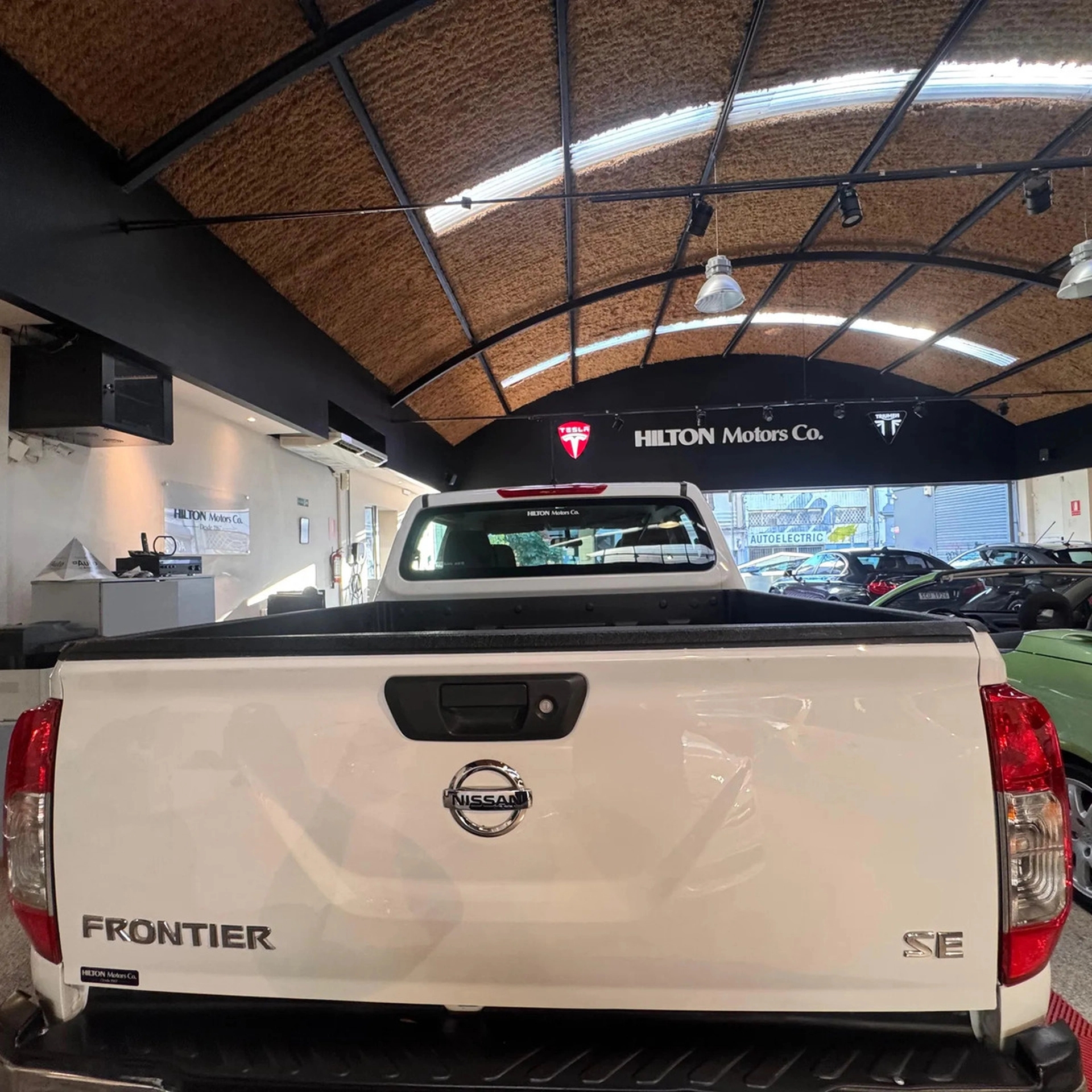 Nissan Np300 Frontier 2.5 Le Tdsl 188hp D.cab.
