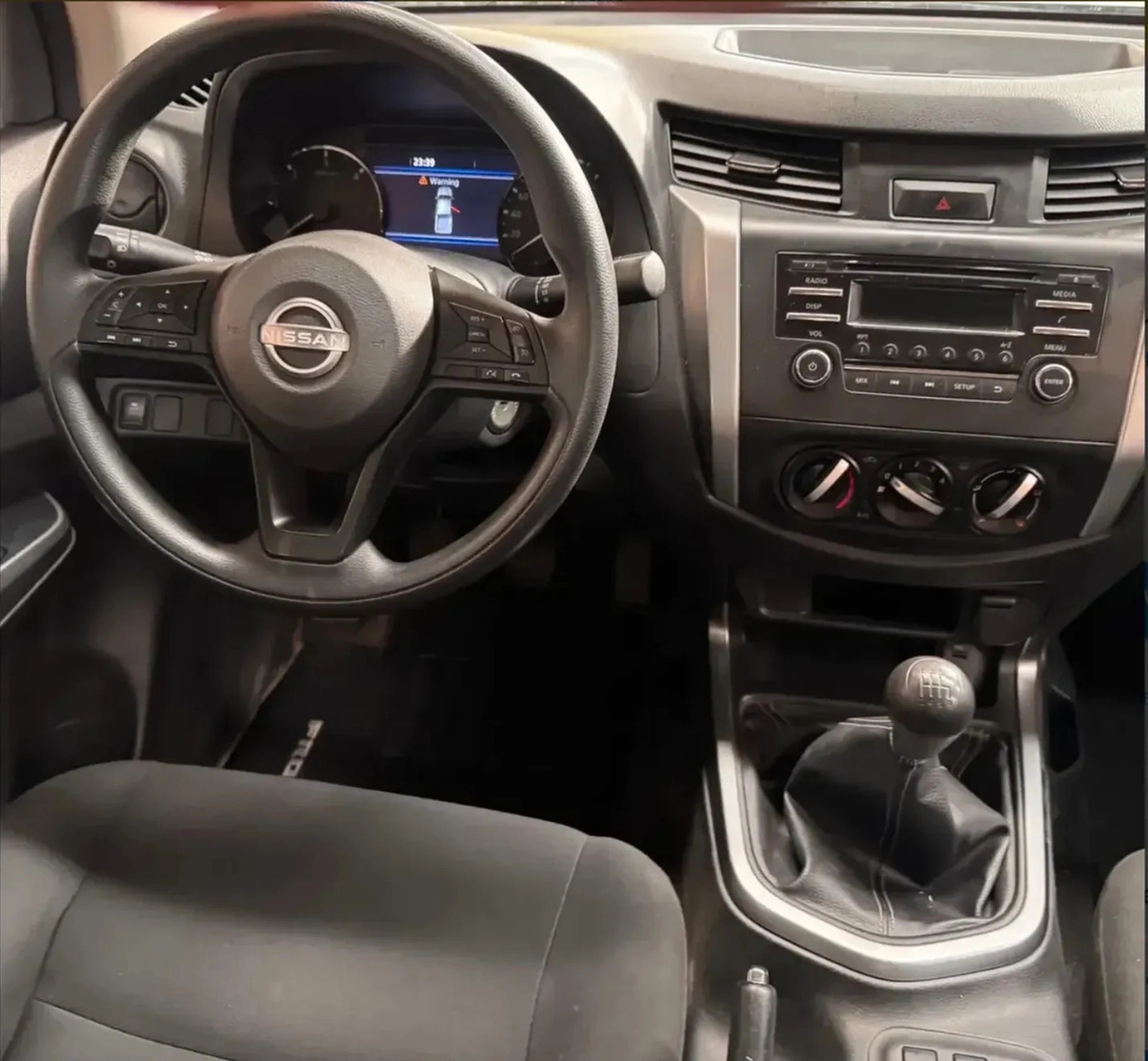 Nissan Frontier 2.5 Diesel 4x2 - Hilton Motors Co.