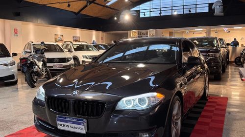 Bmw 550i V8 4.4 - Hilton Motors Co.