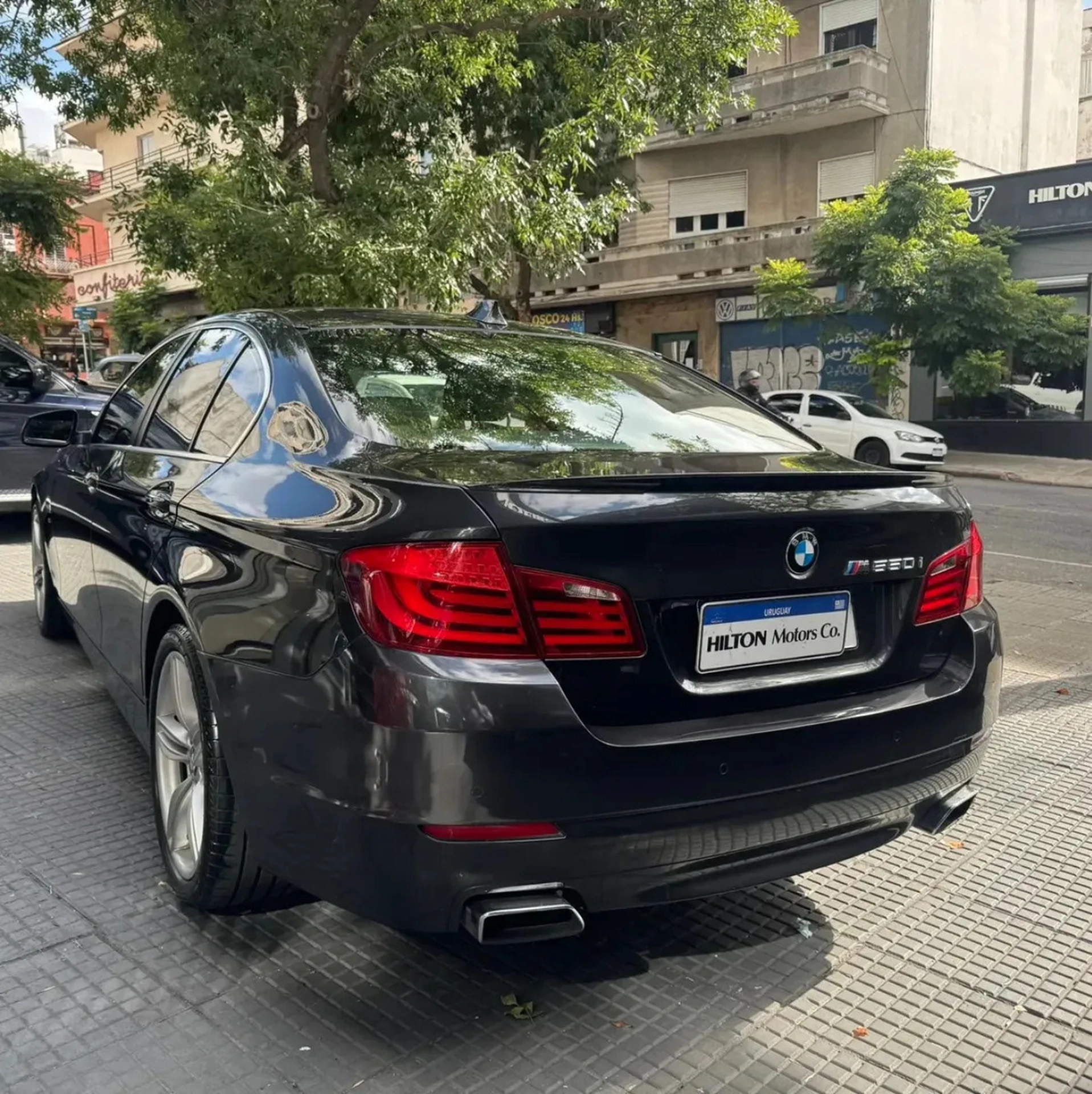 Bmw 550i V8 4.4 - Hilton Motors Co.