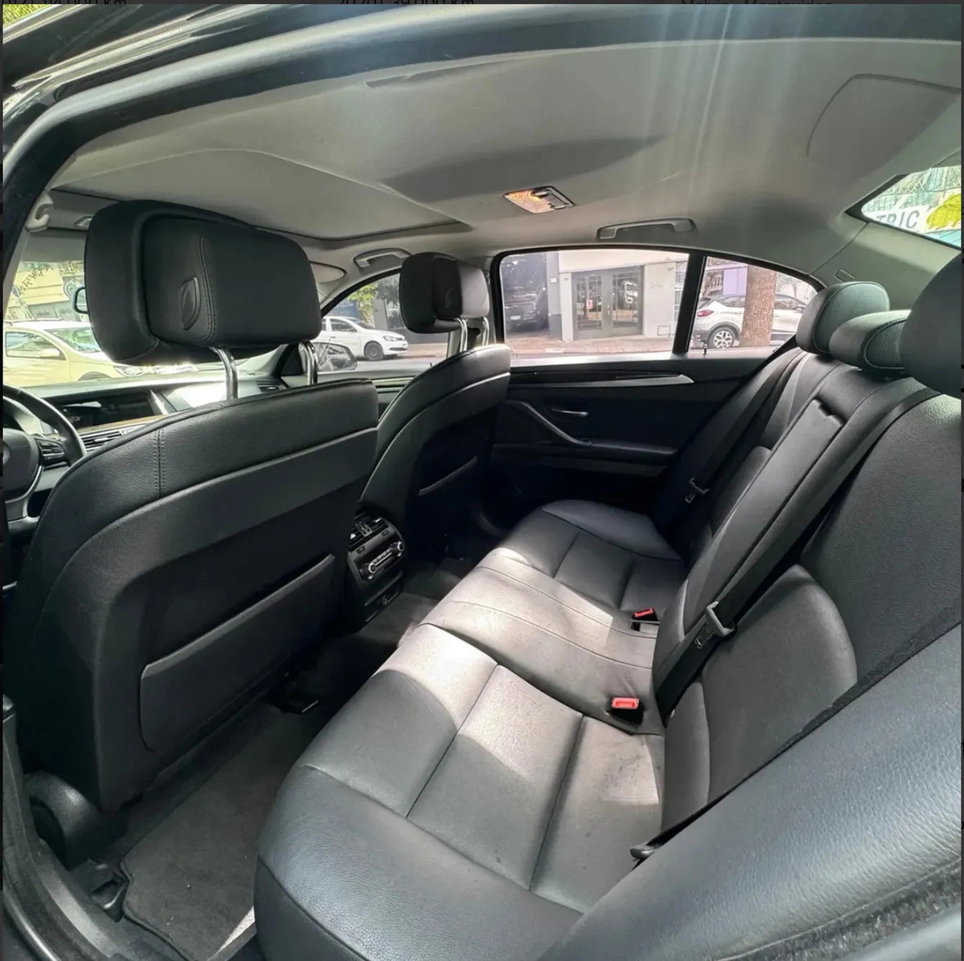 Bmw 550i V8 4.4 - Hilton Motors Co.