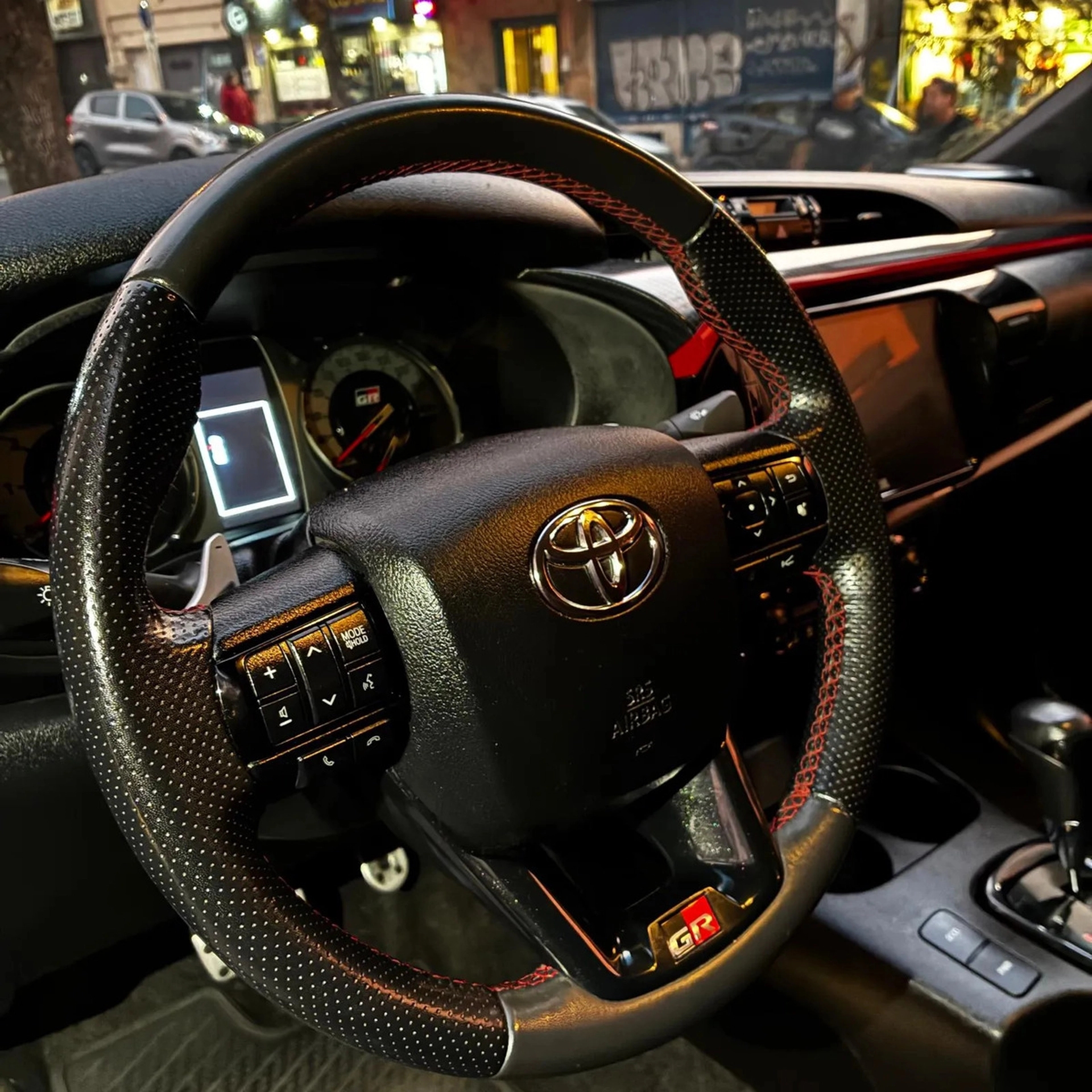 Toyota Hilux 2.8 Td Grs 4x4 At