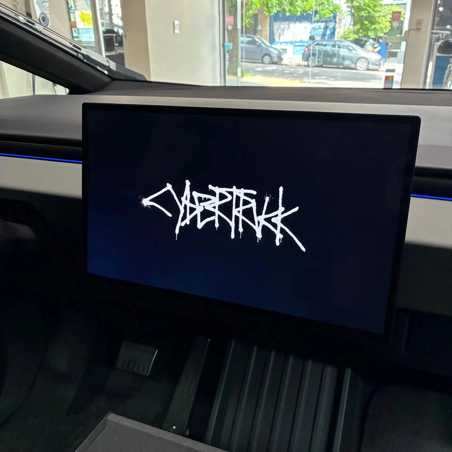 Tesla Cybertruck 0km Año 2025 - Hilton Motors Co.