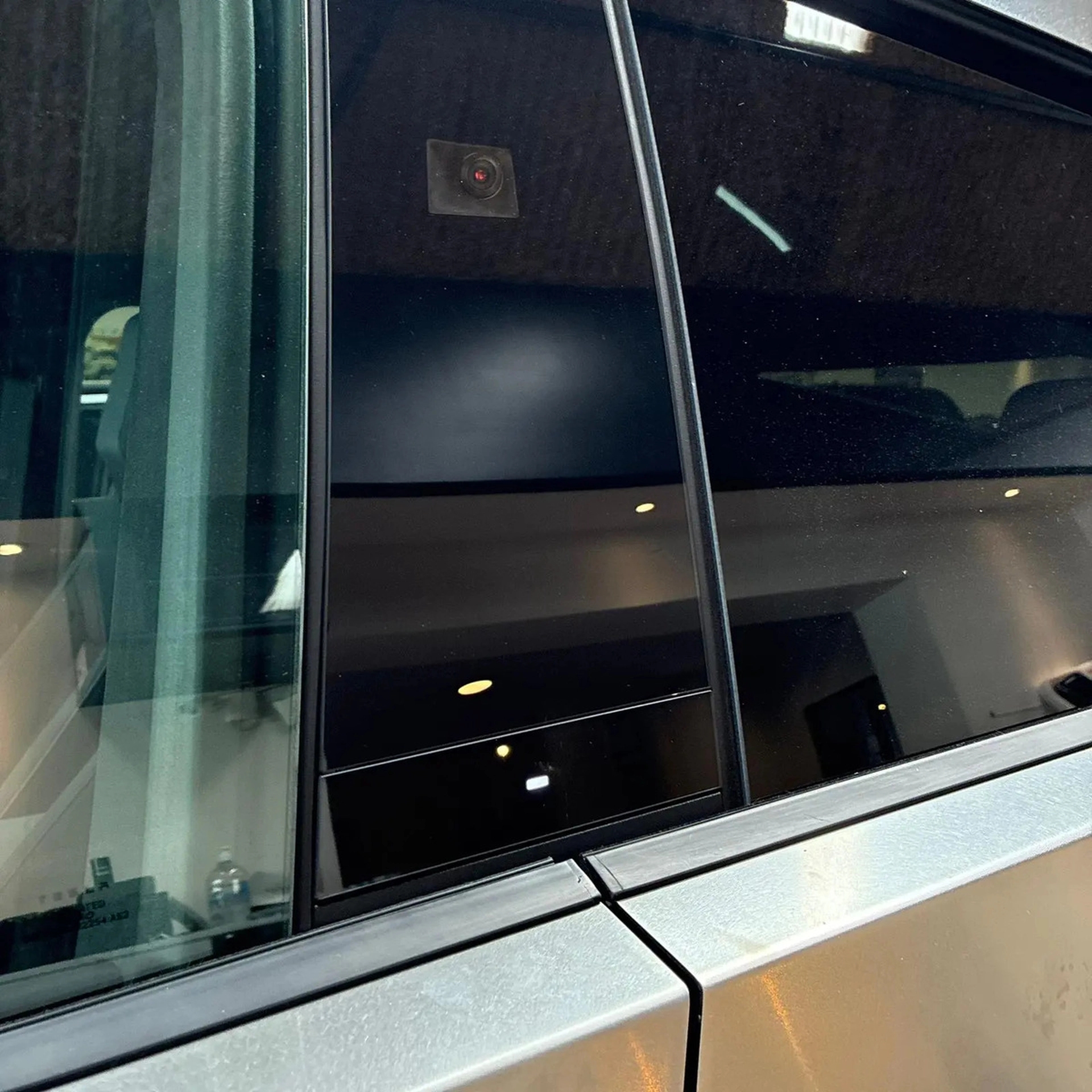 Tesla Cybertruck 0km Año 2025 - Hilton Motors Co.