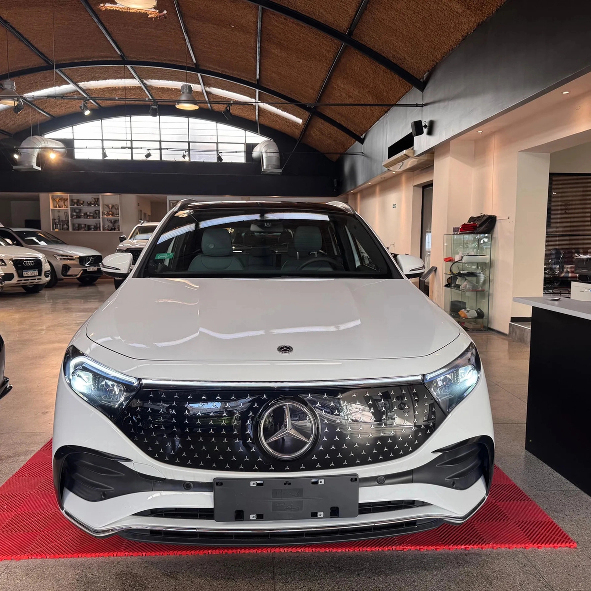 Mercedes Benz Eqa 260 - Hilton Motors Co.