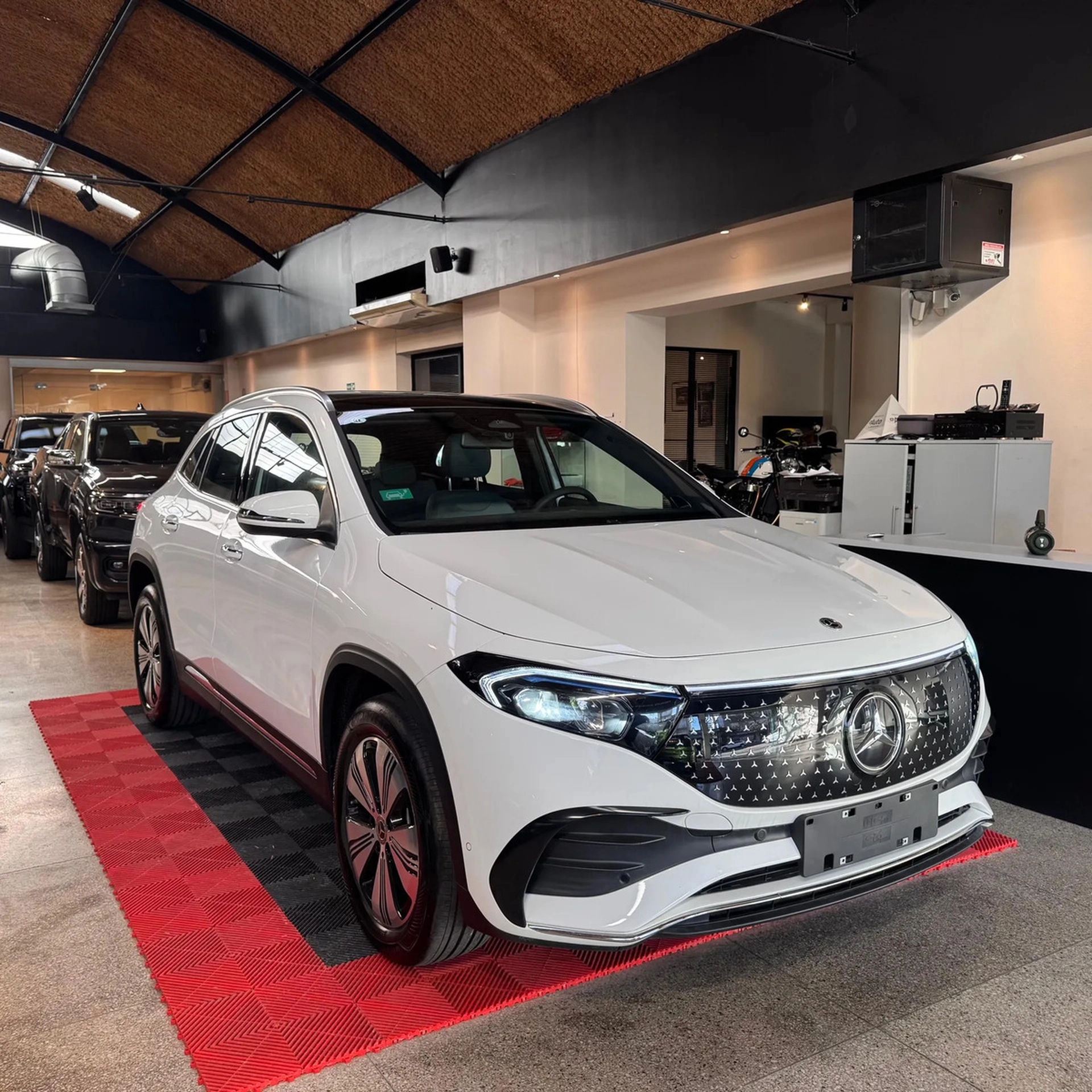 Mercedes Benz Eqa 260 - Hilton Motors Co.