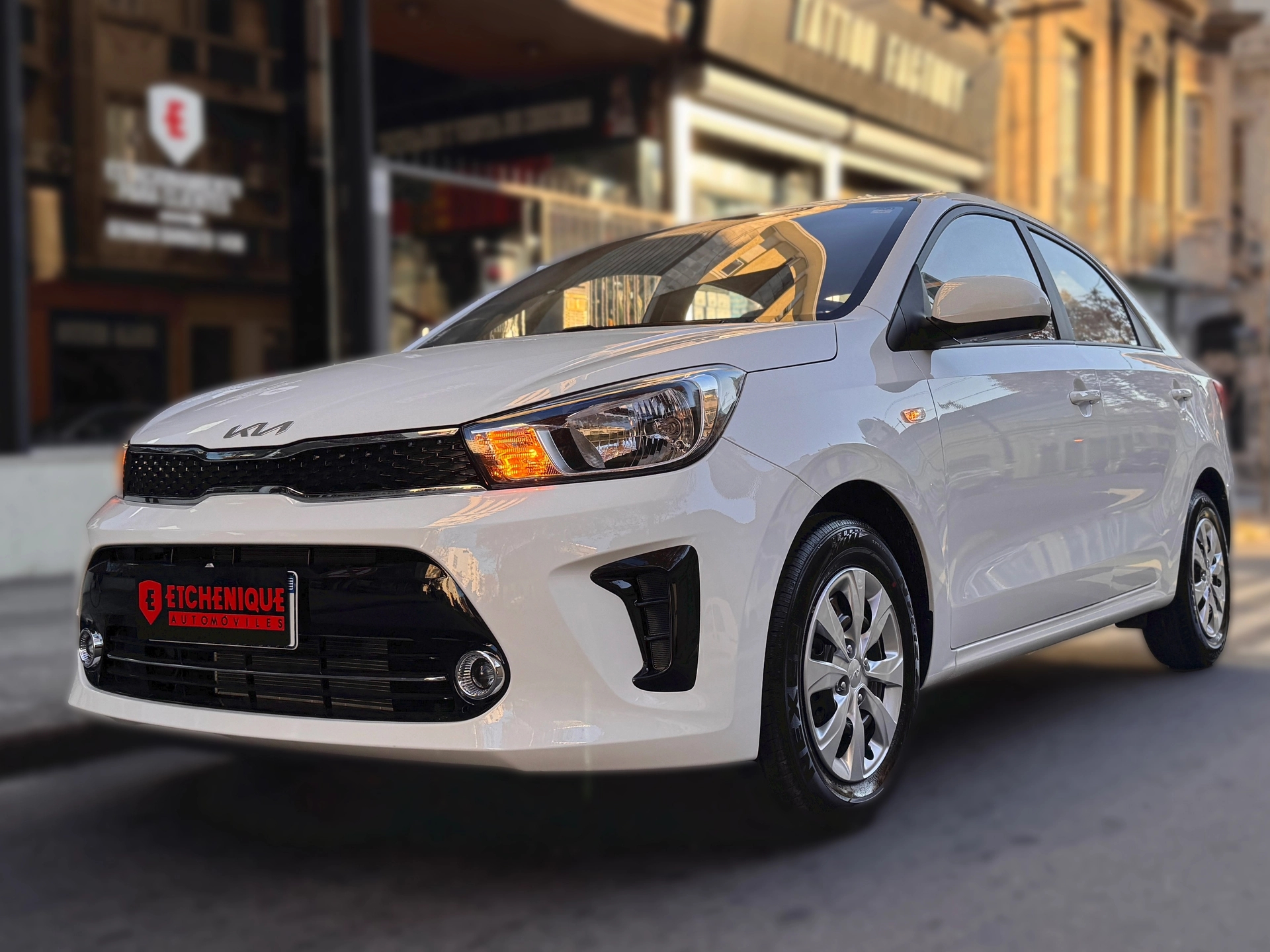 Kia Soluto LX Plus