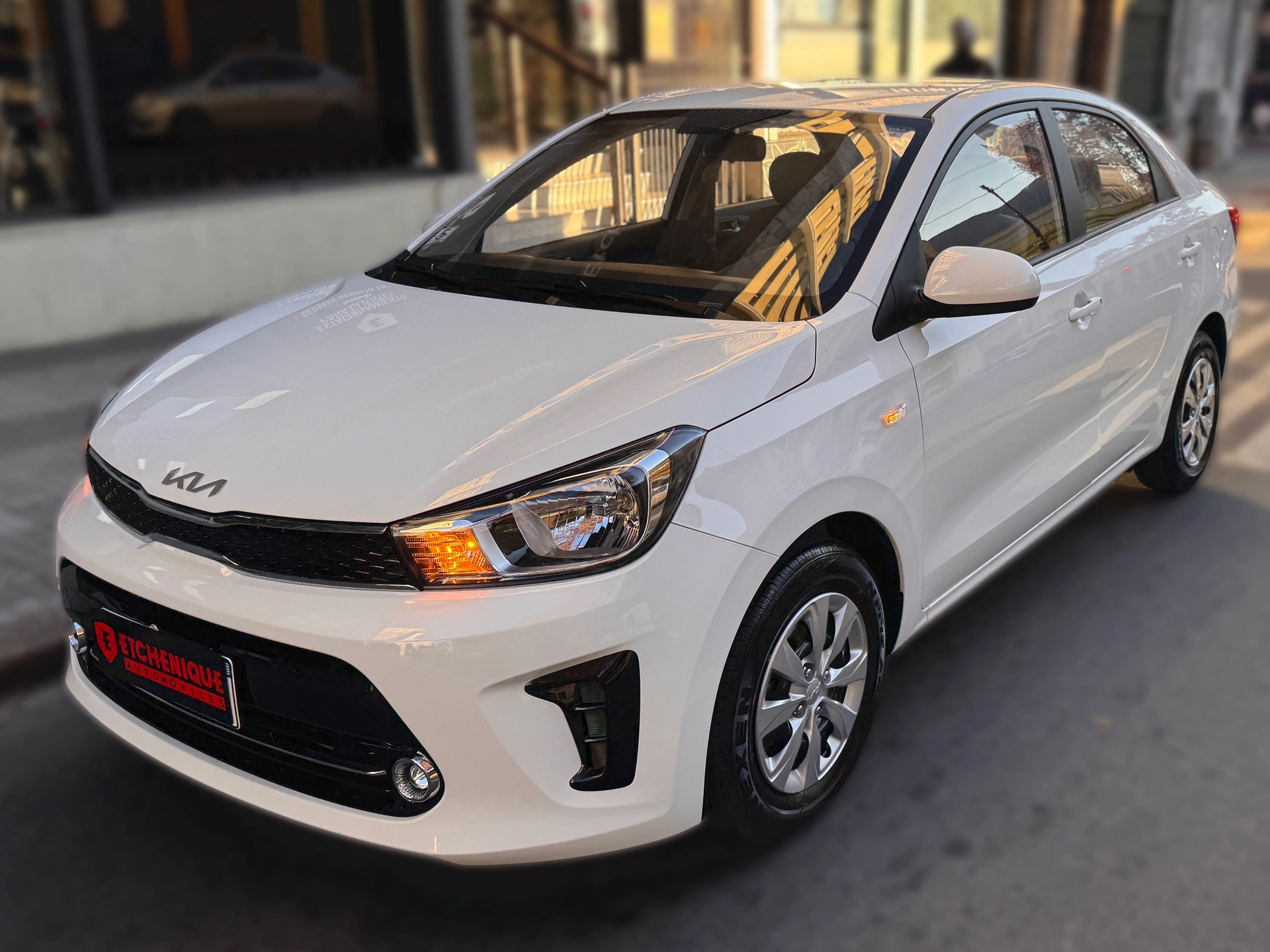 Kia Soluto LX Plus