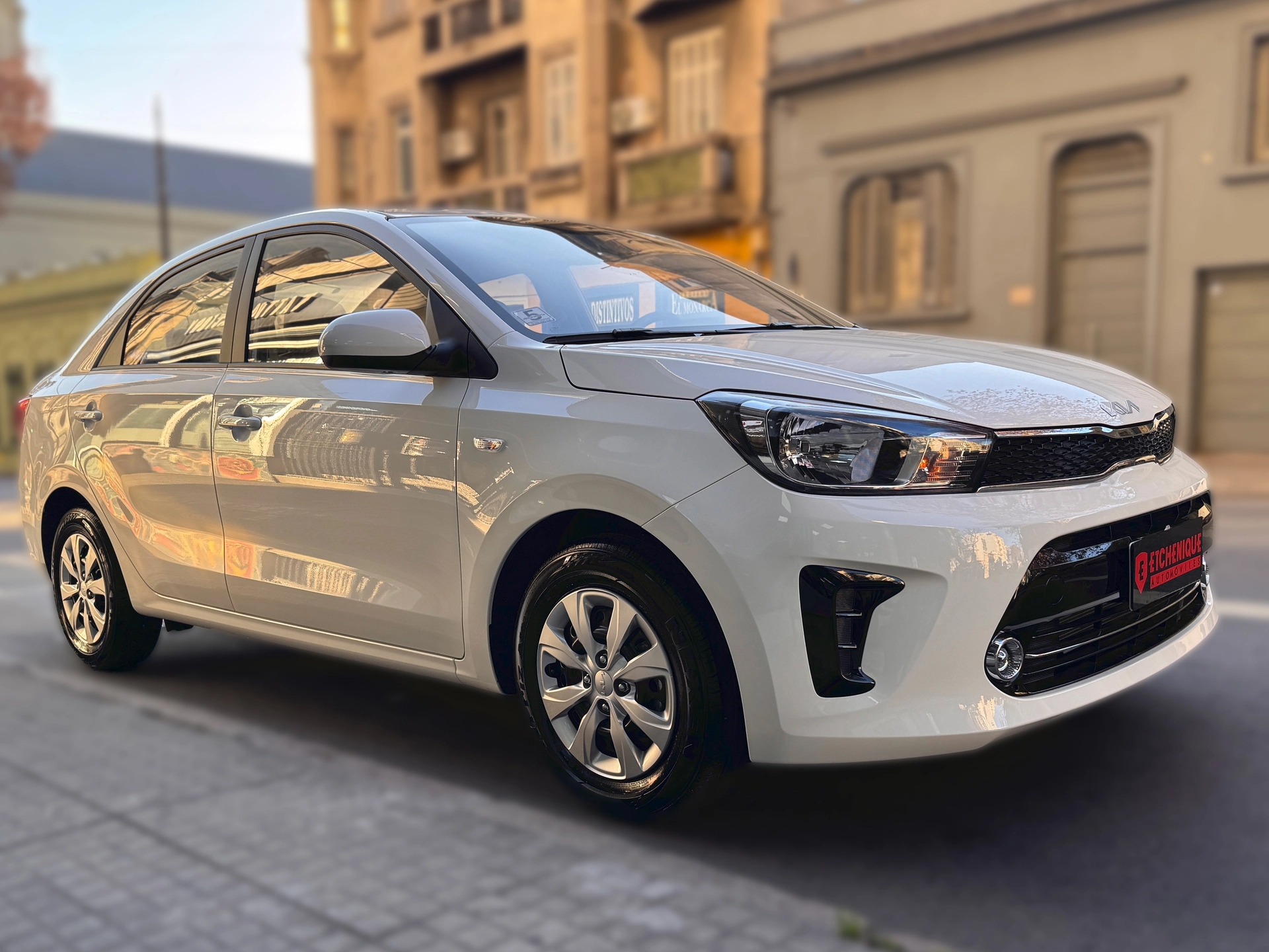 Kia Soluto LX Plus