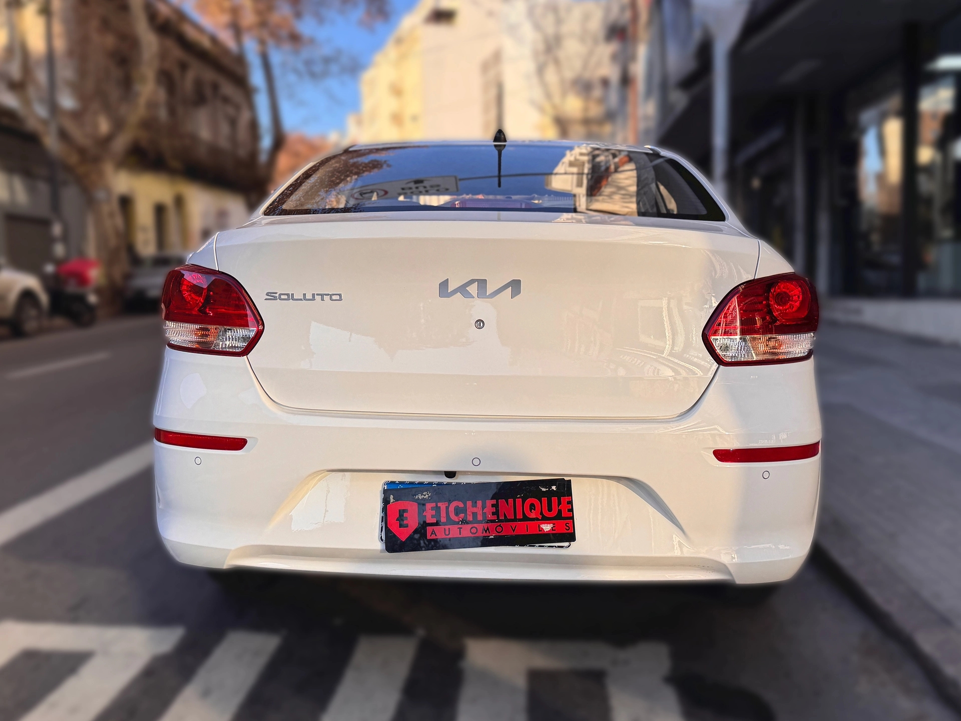 Kia Soluto LX Plus