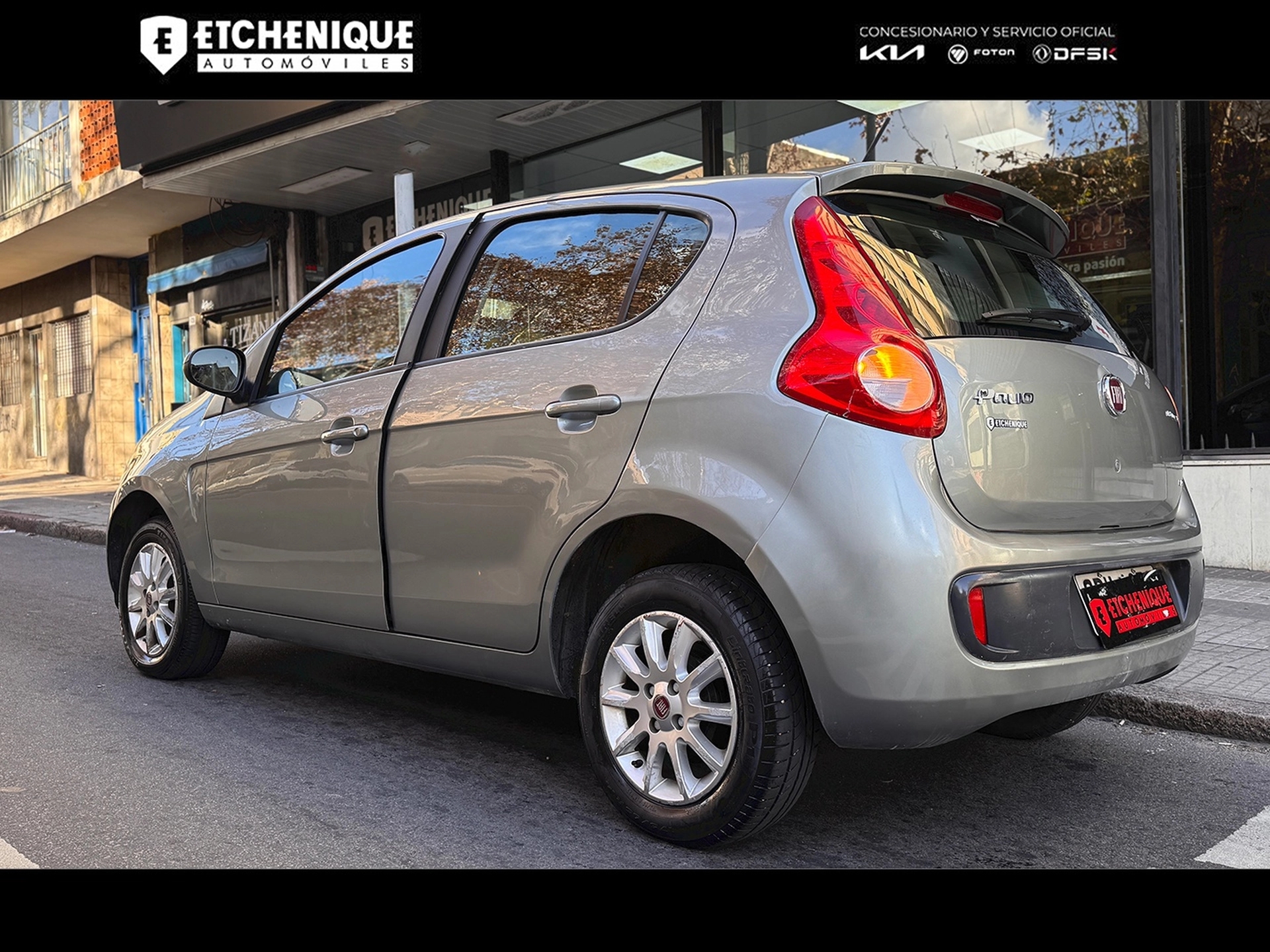 Fiat Palio Attractive Full