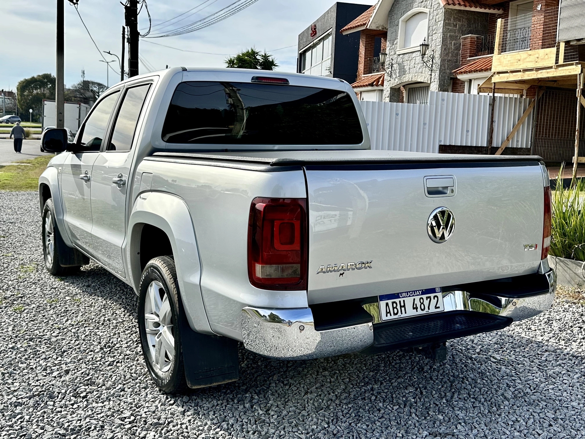 Volkswagen Amarok 2.0 TDI Highline 4x2 M/T