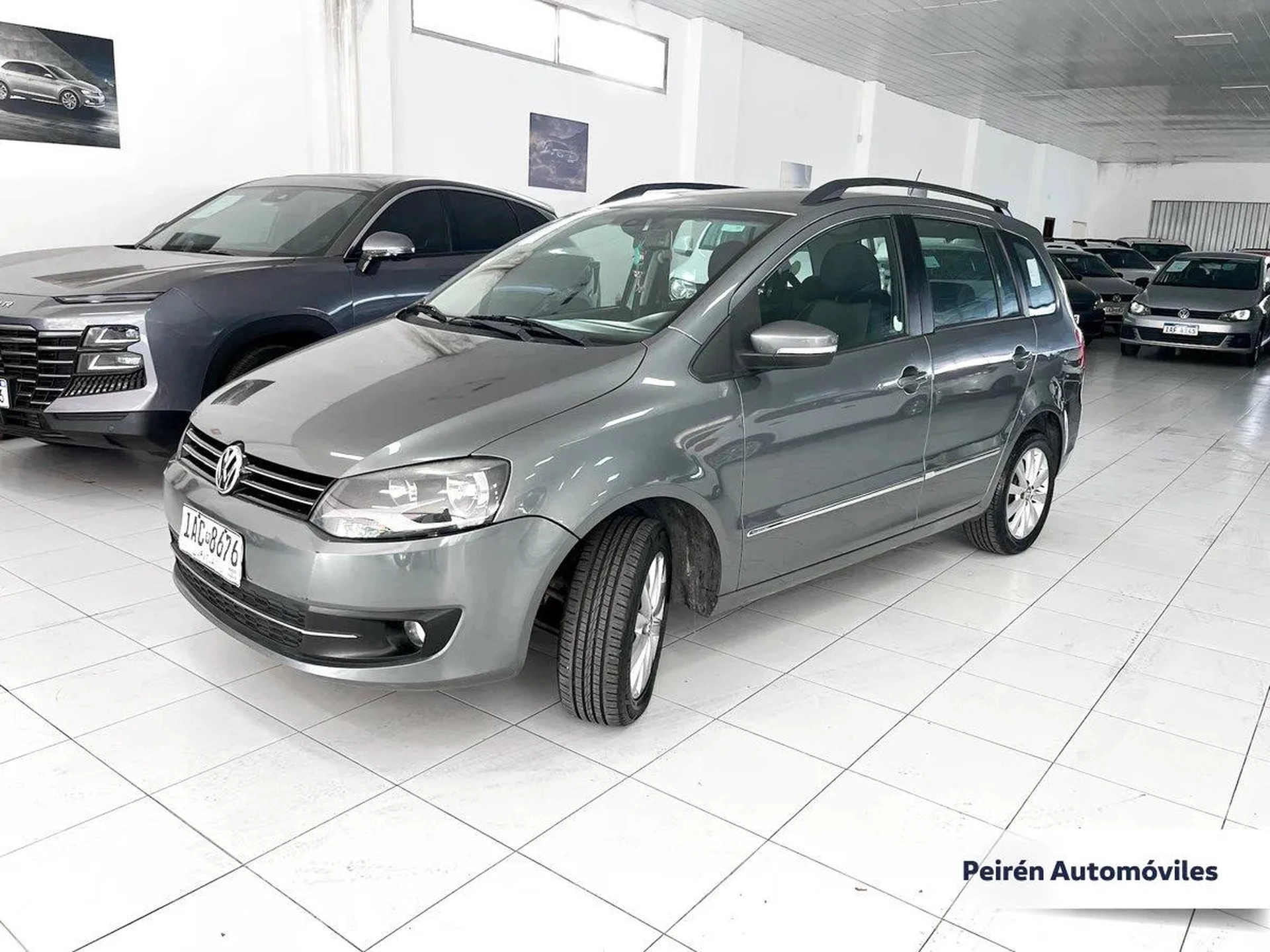 Volkswagen Suran Highline 1.6 2012
