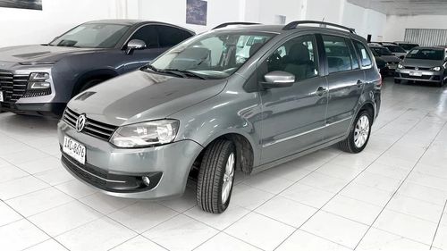 Volkswagen Suran Highline 1.6 2012