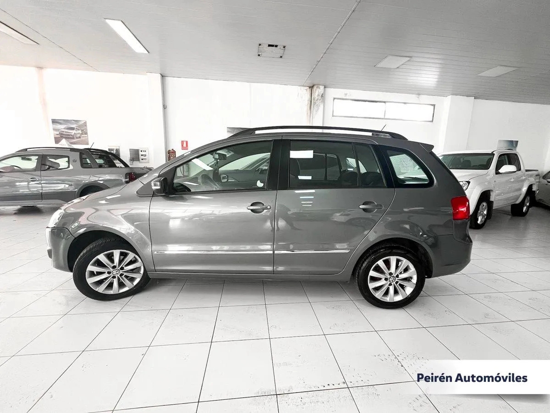 Volkswagen Suran Highline 1.6 2012