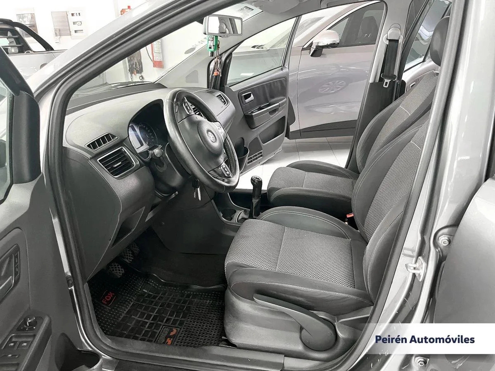 Volkswagen Suran Highline 1.6 2012