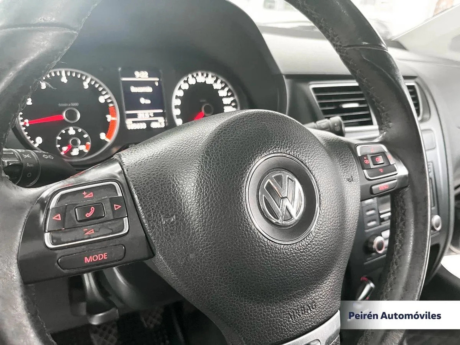 Volkswagen Suran Highline 1.6 2012