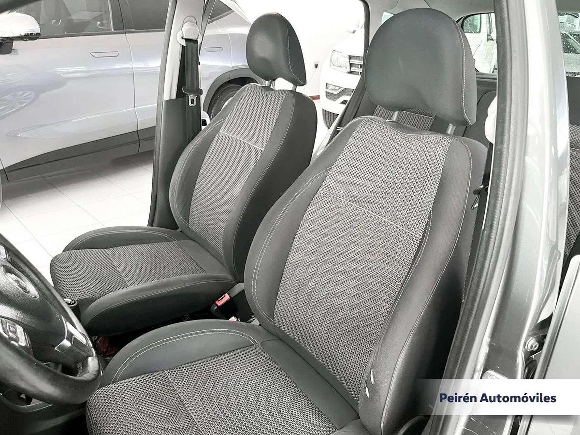 Volkswagen Suran Highline 1.6 2012