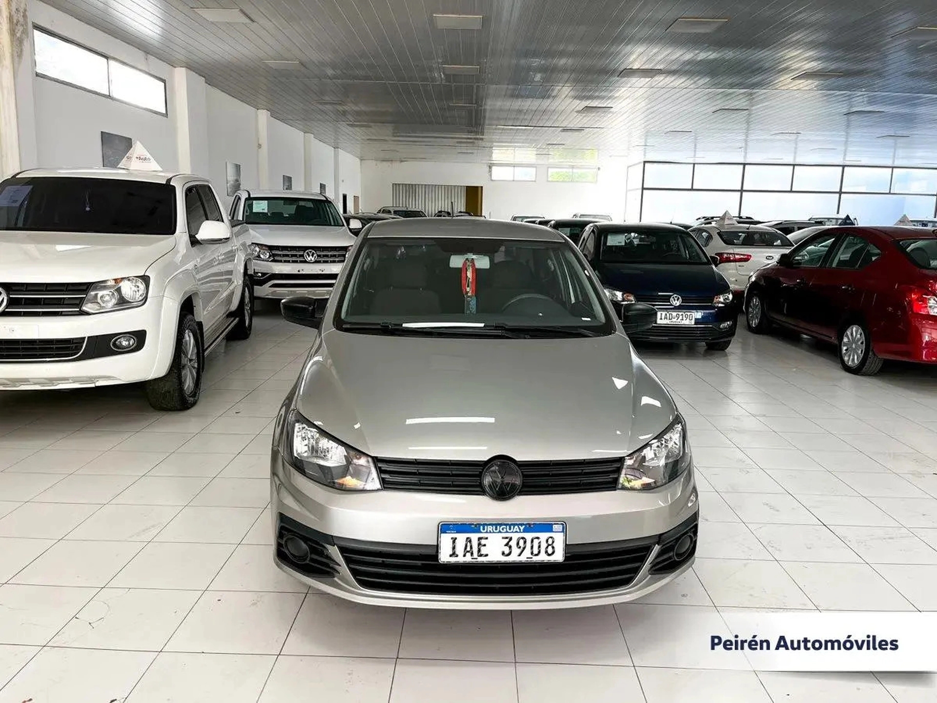 Volkswagen Gol Sedán Power 1.6 2017 Peirén