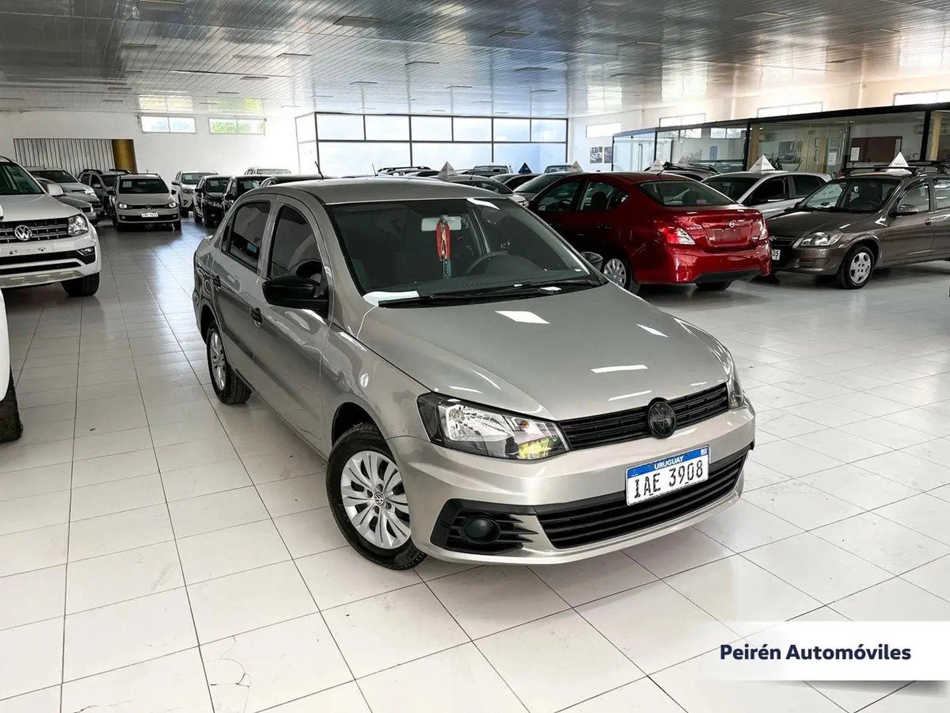 Volkswagen Gol Sedán Power 1.6 2017 Peirén